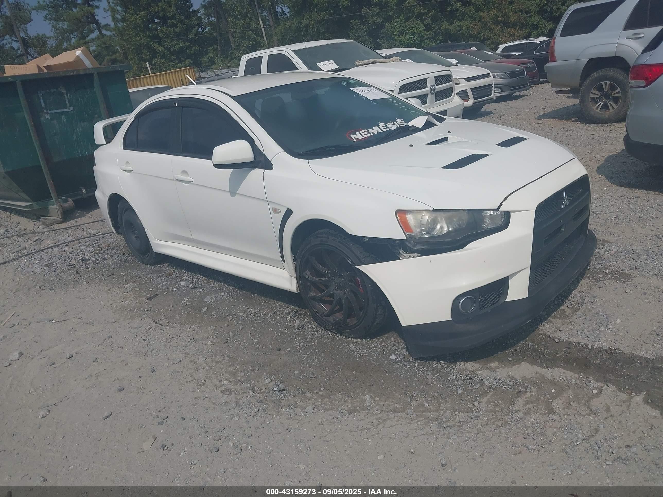 2014 Mitsubishi Lancer Evolution GSR, VIN JA32W8FV0EU011166 — Front end