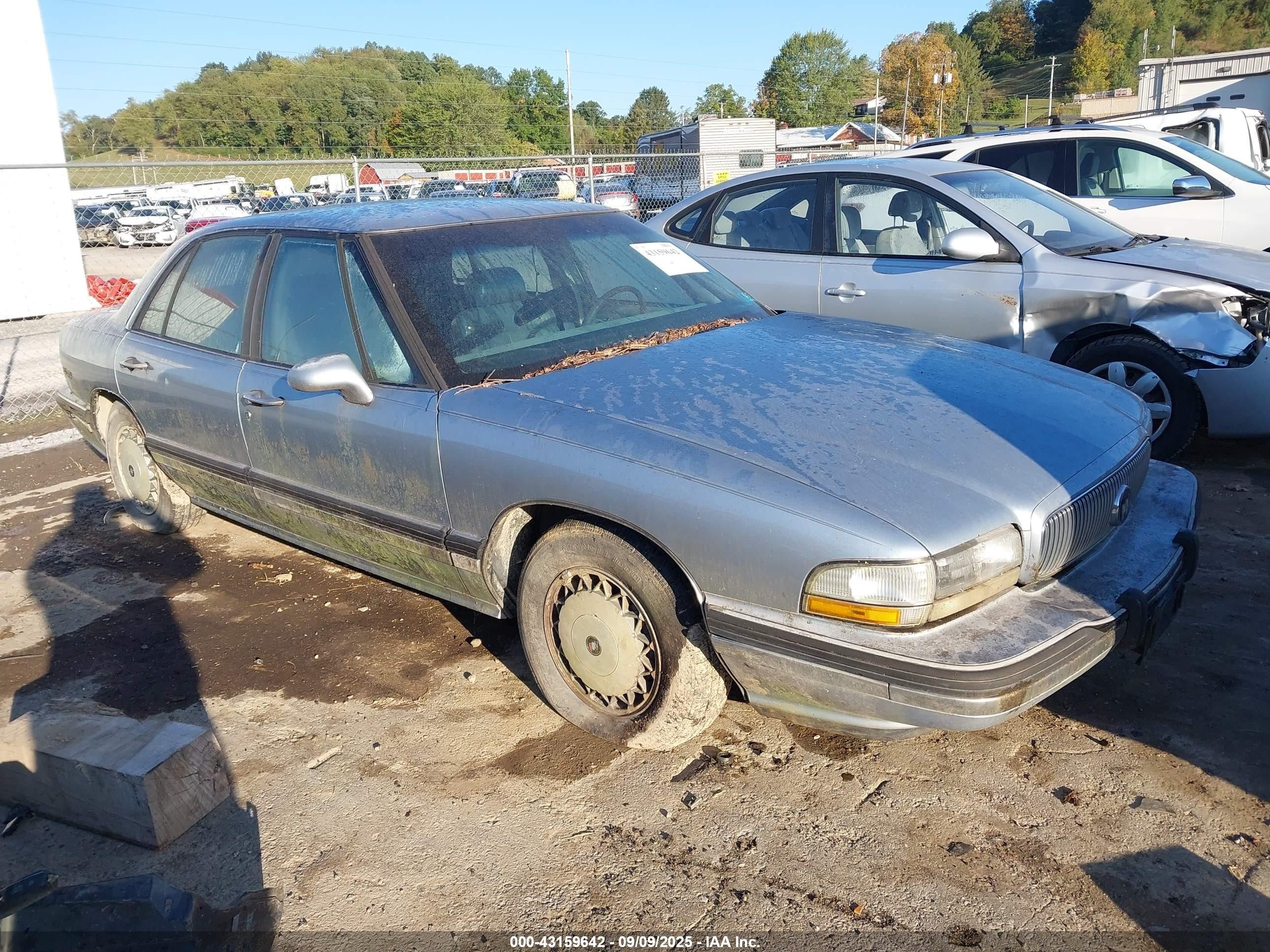 1996 Buick LeSabre Limited, VIN 1G4HR52K4TH406854 — Normal wear
