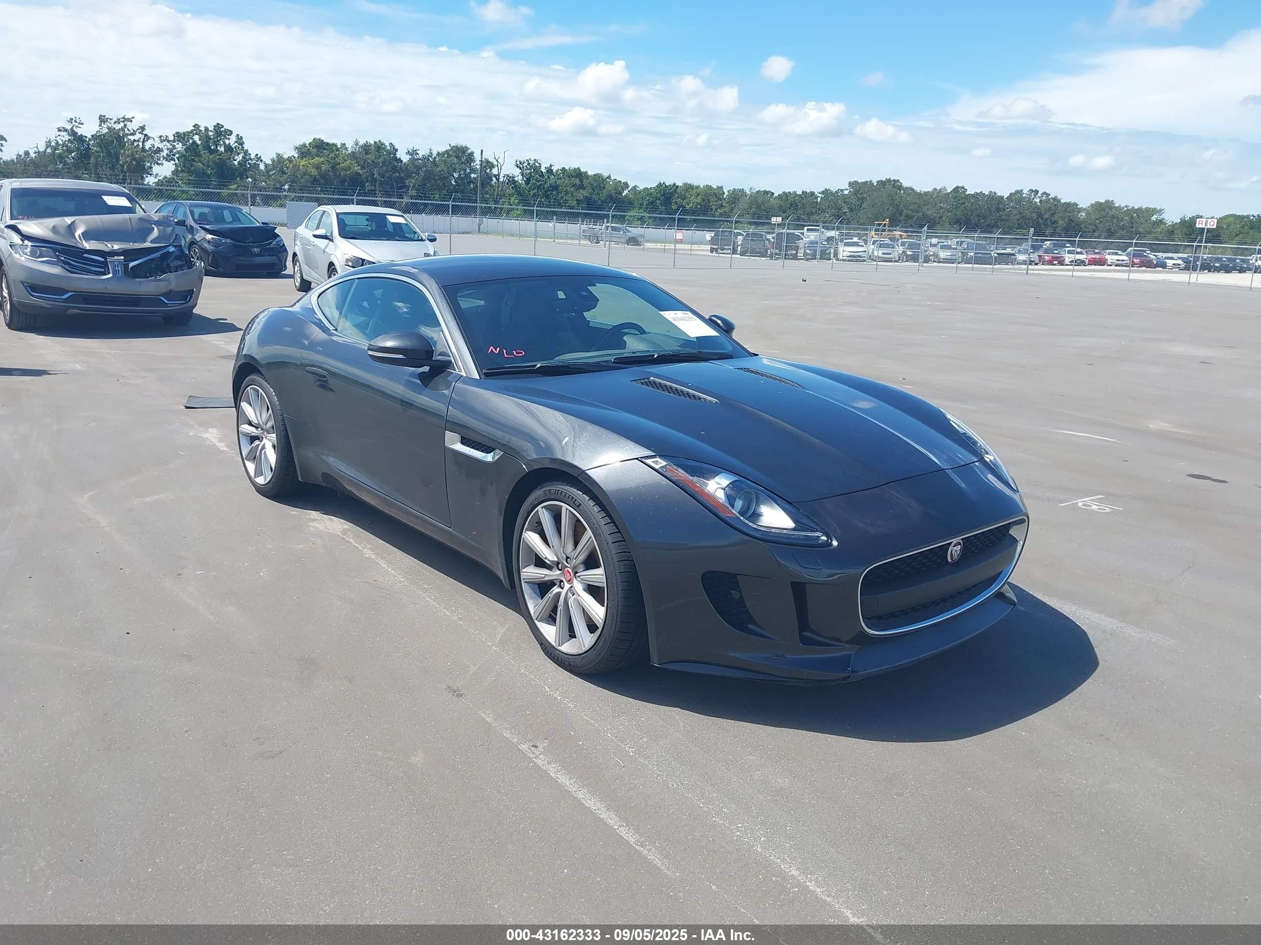 2015 Jaguar F-Type V6, VIN SAJWA6AT4F8K16352 — Вода / потоп