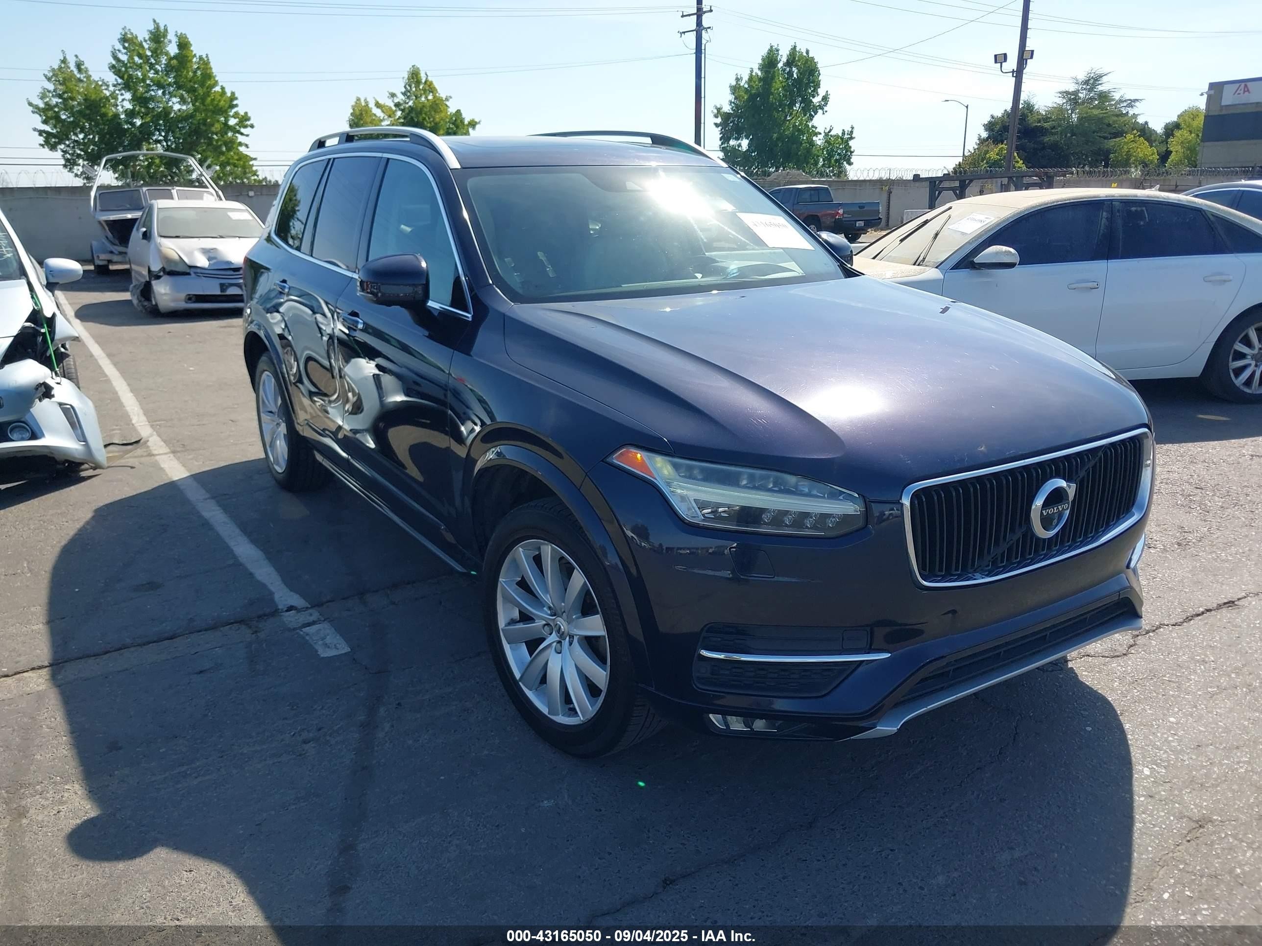 2016 Volvo XC90 T6 Momentum, VIN YV4A22PK2G1018647 — Repossession