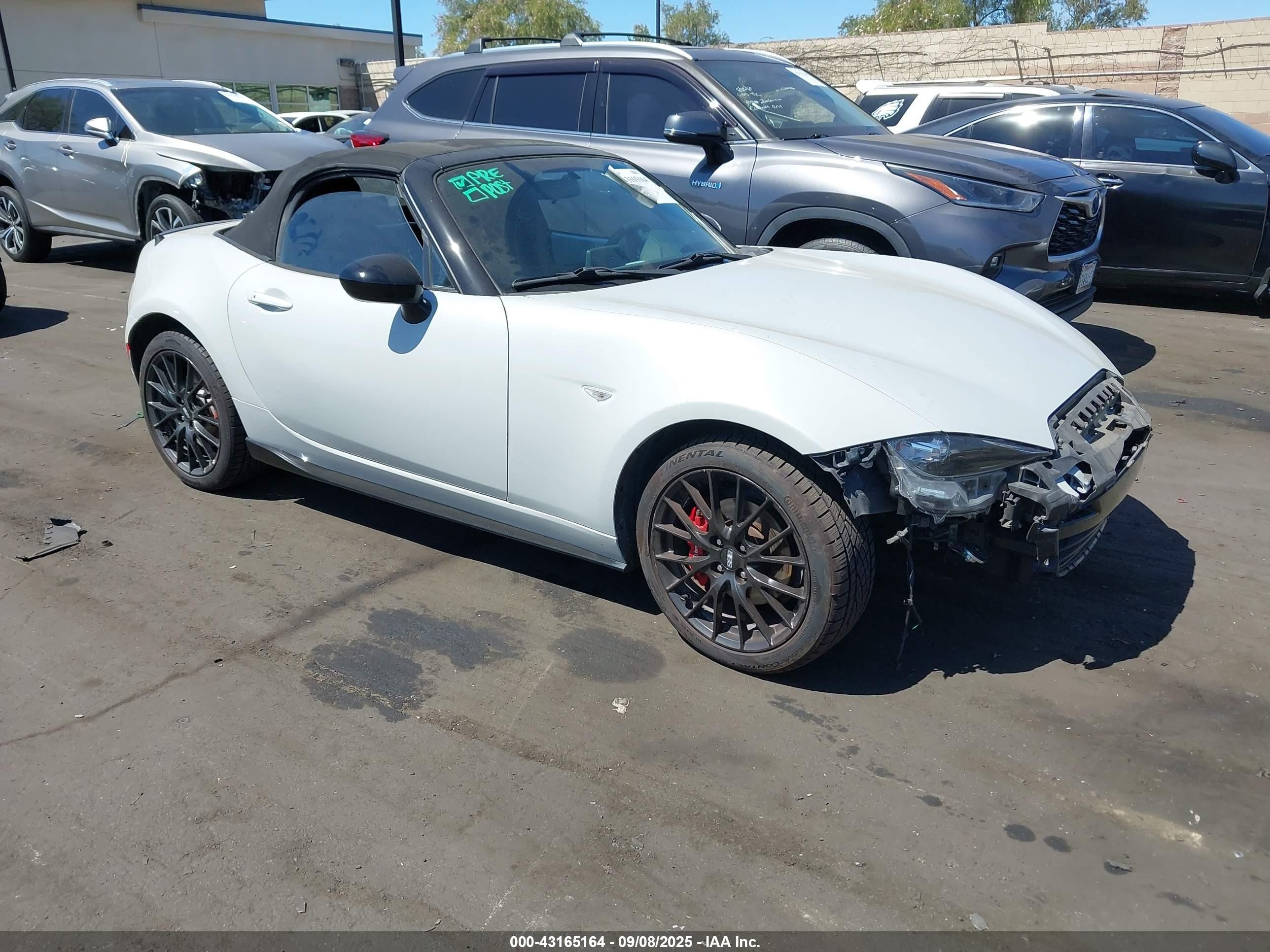 2016 Mazda MX-5 Miata Club, VIN JM1NDAC72G0109692 — Auction photo