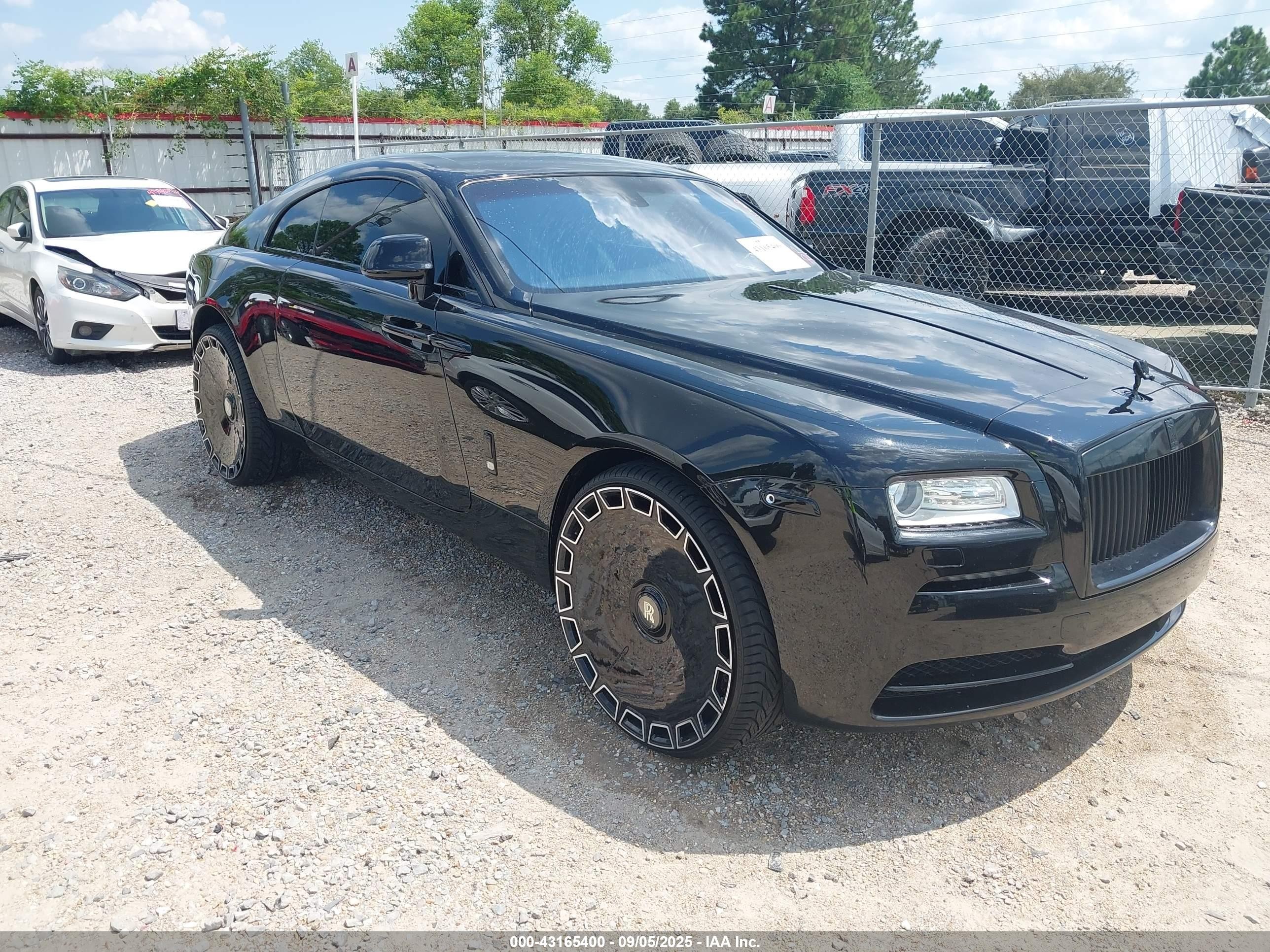 2015 Rolls-Royce Wraith, VIN SCA665C57FUX85557 — Rear end