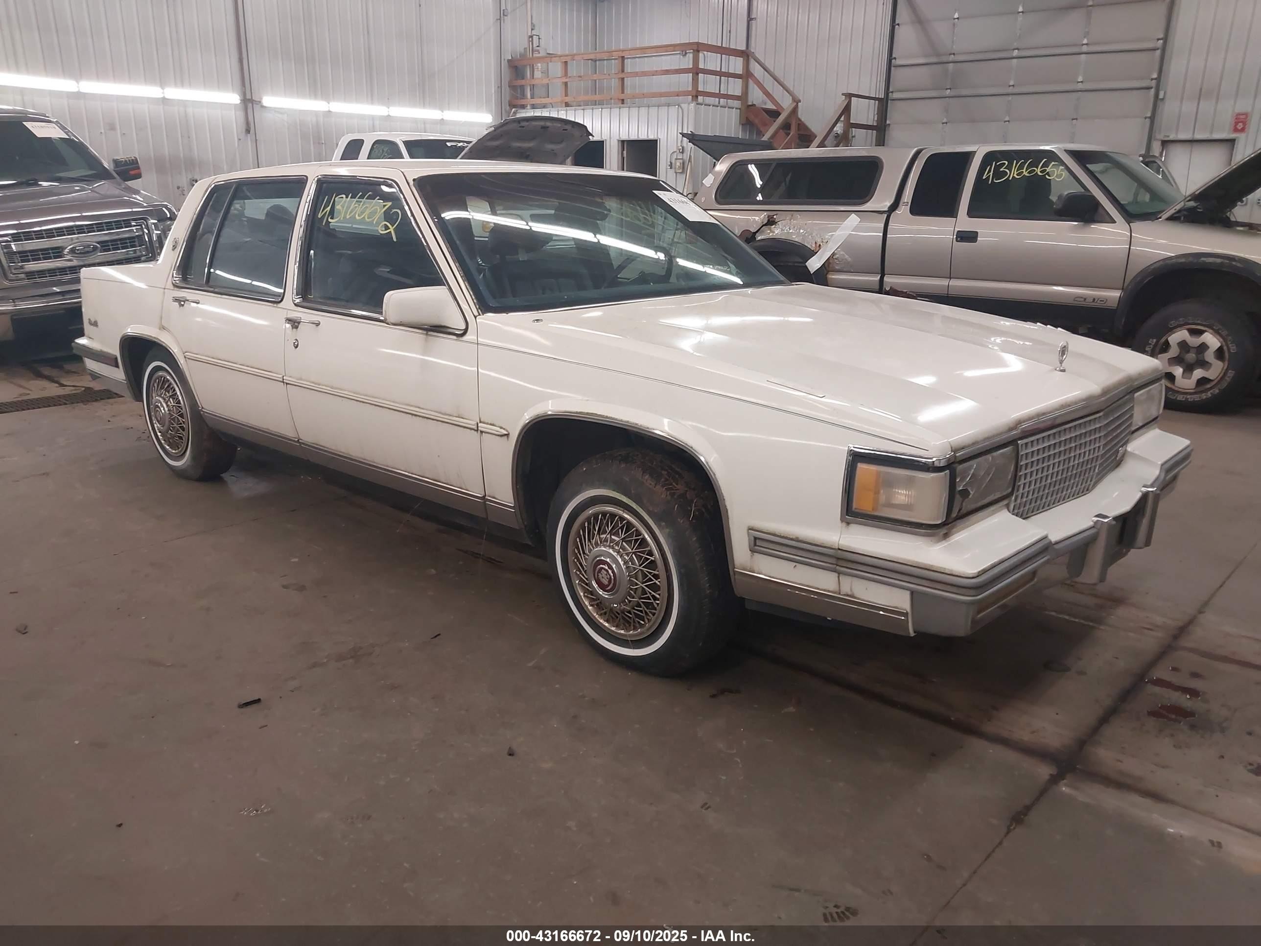 1987 Cadillac Deville/Fleetwood Deville, VIN 1G6CD5181H4204588 — Front end