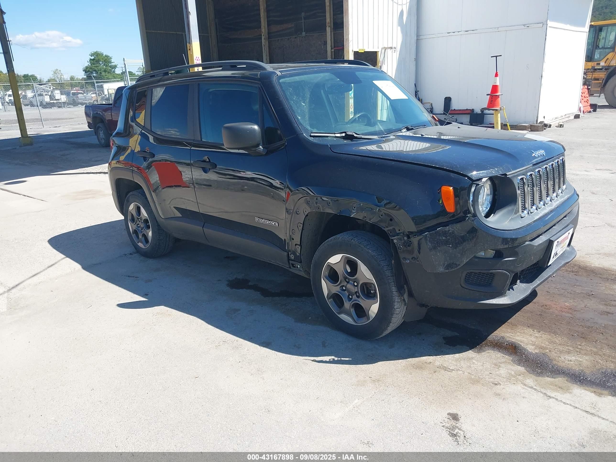 2017 Jeep Renegade Sport, VIN ZACCJBAB7HPE68044 — Side