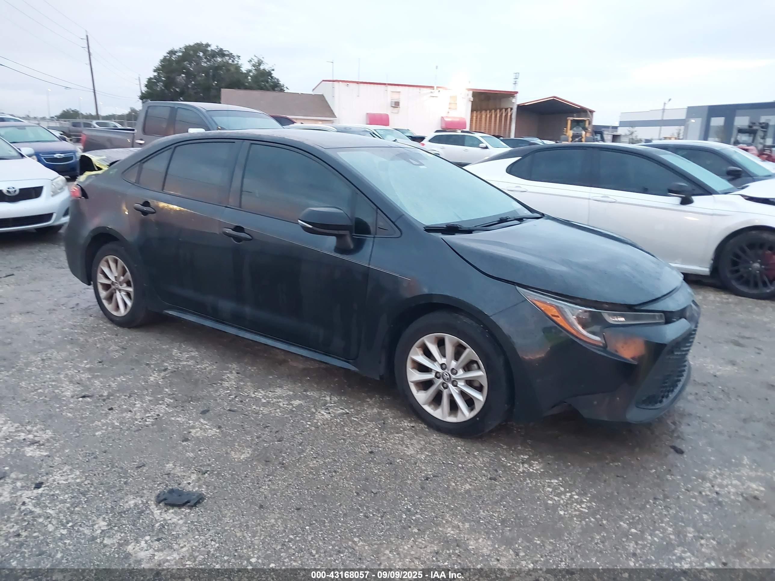 2021 Toyota Corolla LE, VIN JTDVPMAE1MJ123499 — Rear end