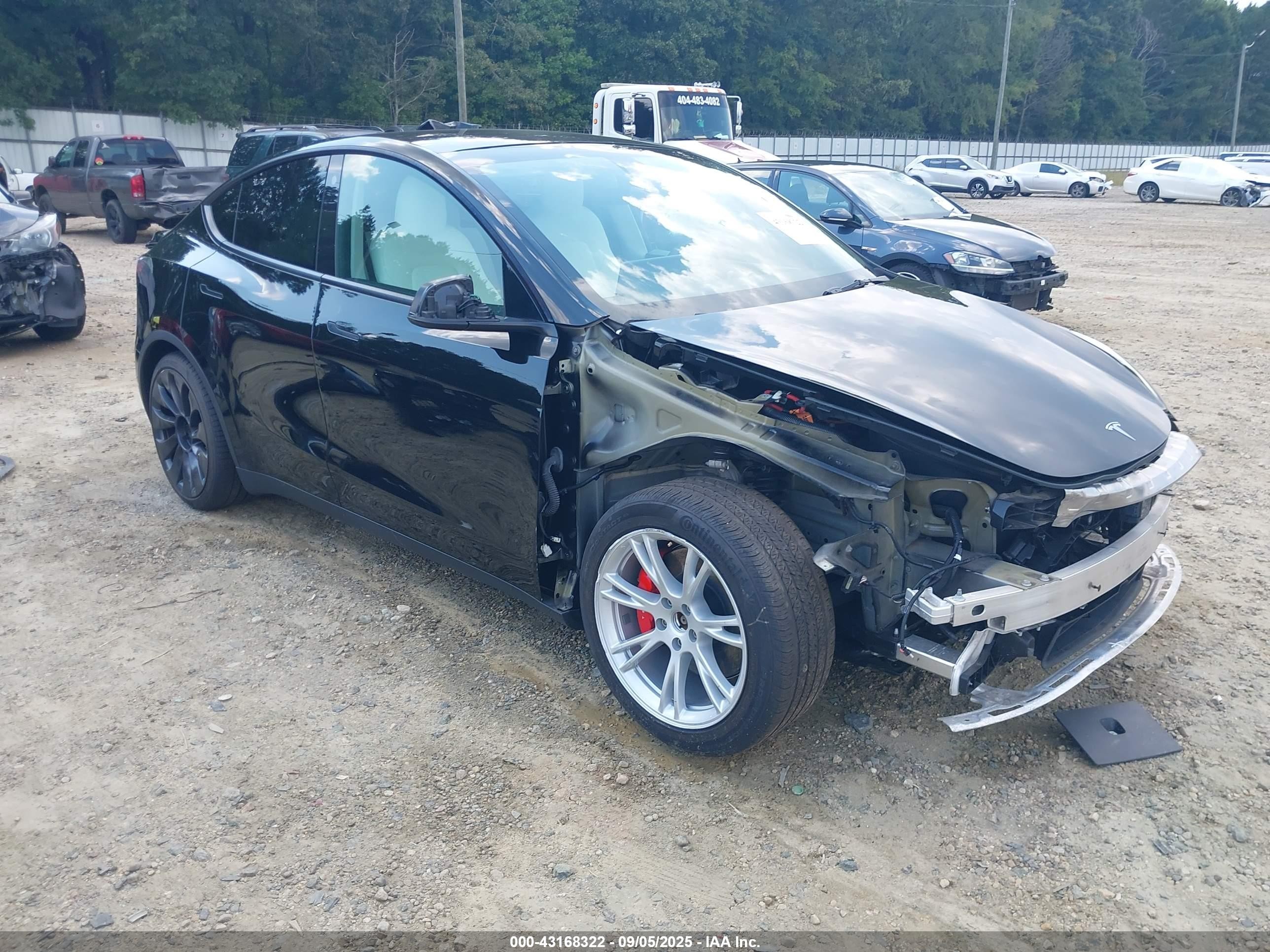 2021 Tesla Model Y Performance, VIN 5YJYGDEF1MF121694 — Front end