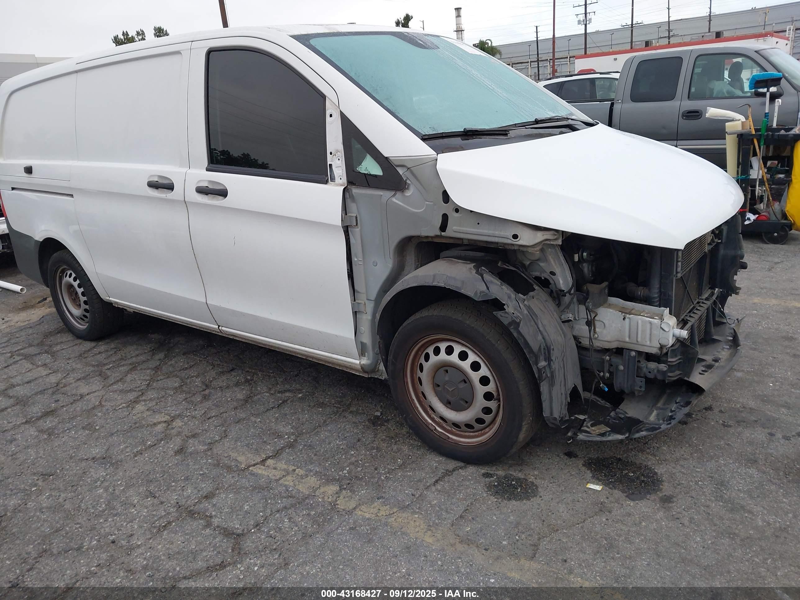 2020 Mercedes-Benz Metris Cargo Worker, VIN WD3PG2EA3L3663518 — Front end