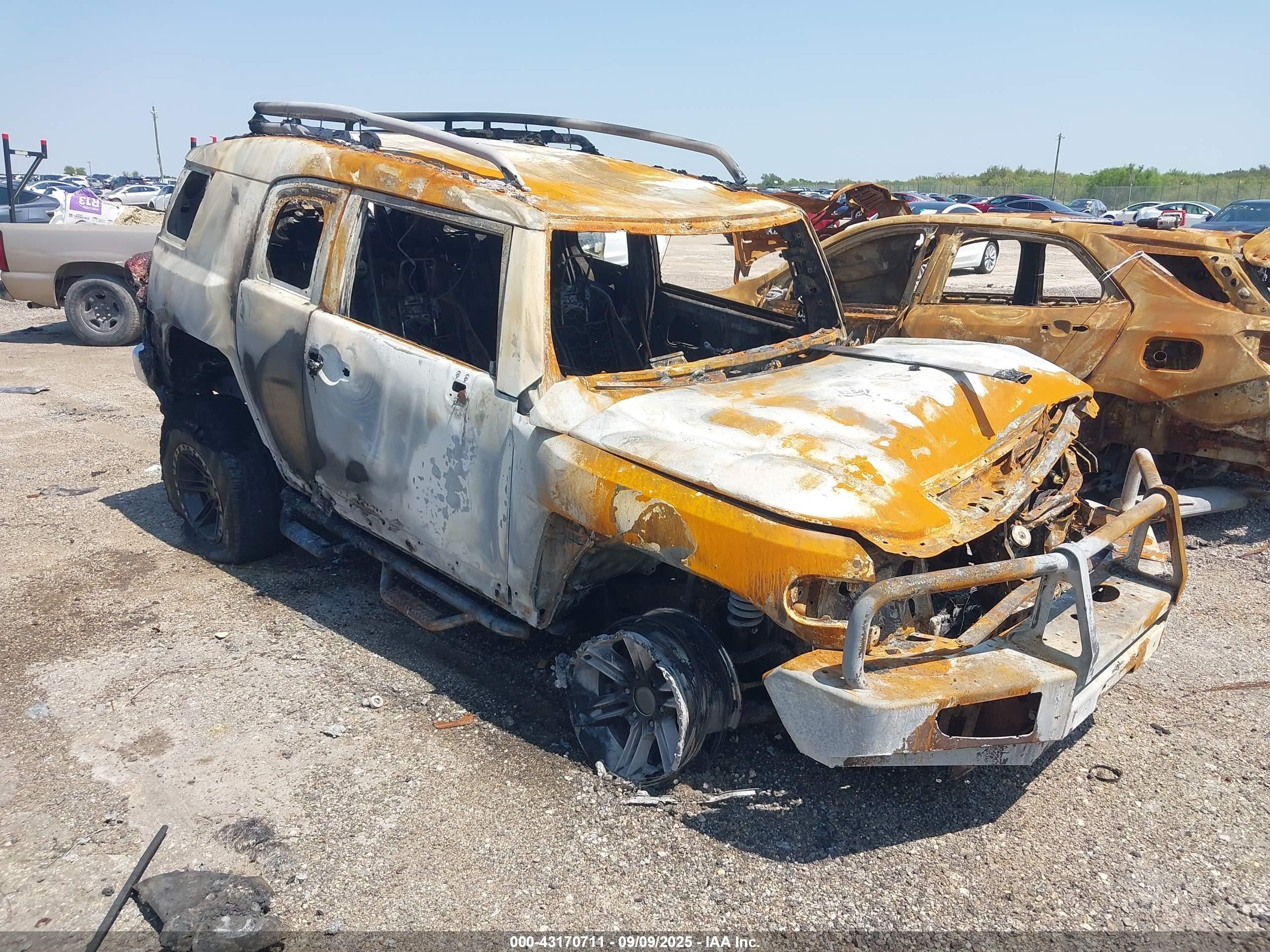 2013 Toyota FJ Cruiser, VIN JTEBU4BFXDK163279 — Burn
