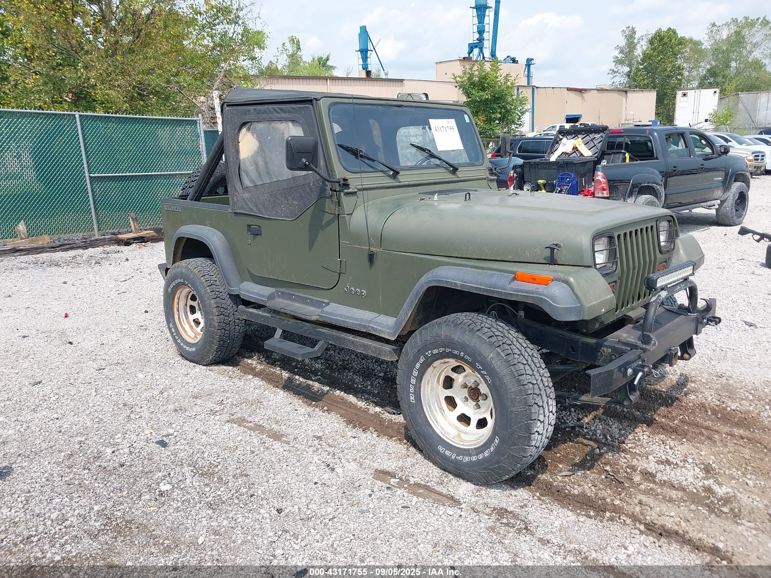 1987 Jeep Wrangler Laredo, VIN 2BCCZ8145HB534822 — Front end