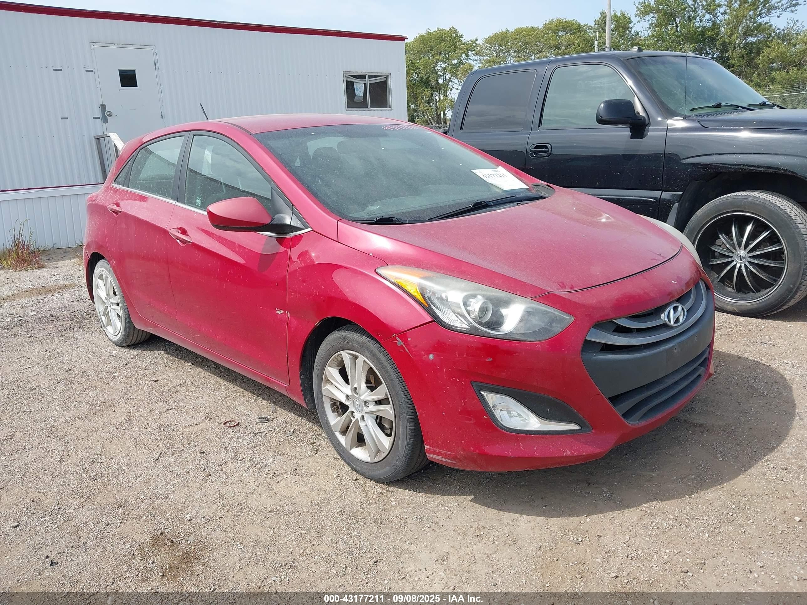 2014 Hyundai Elantra, VIN KMHD35LH8EU210090 — Auction photo