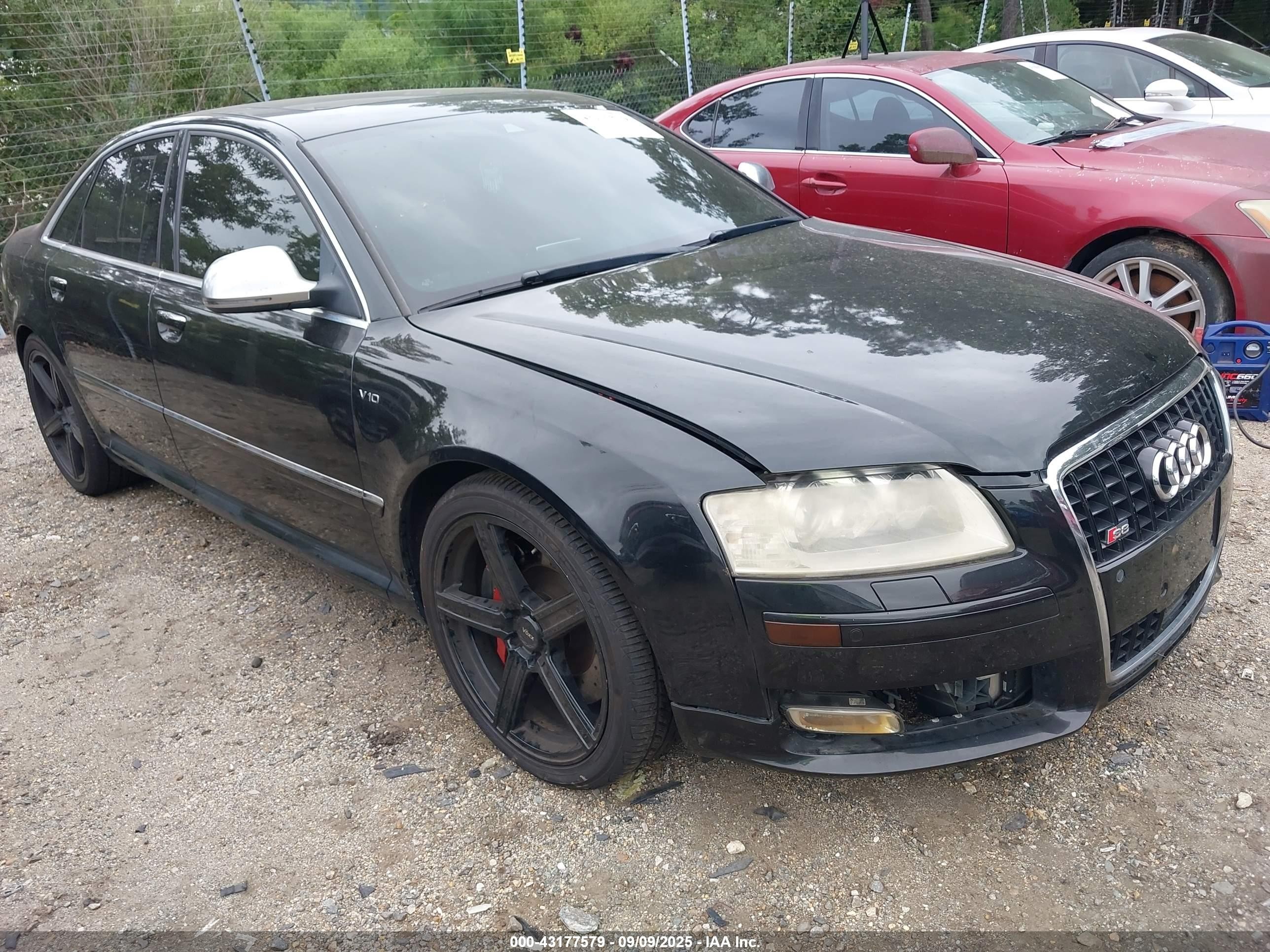 2009 Audi S8, VIN WAUPN94E09N001401 — Перед