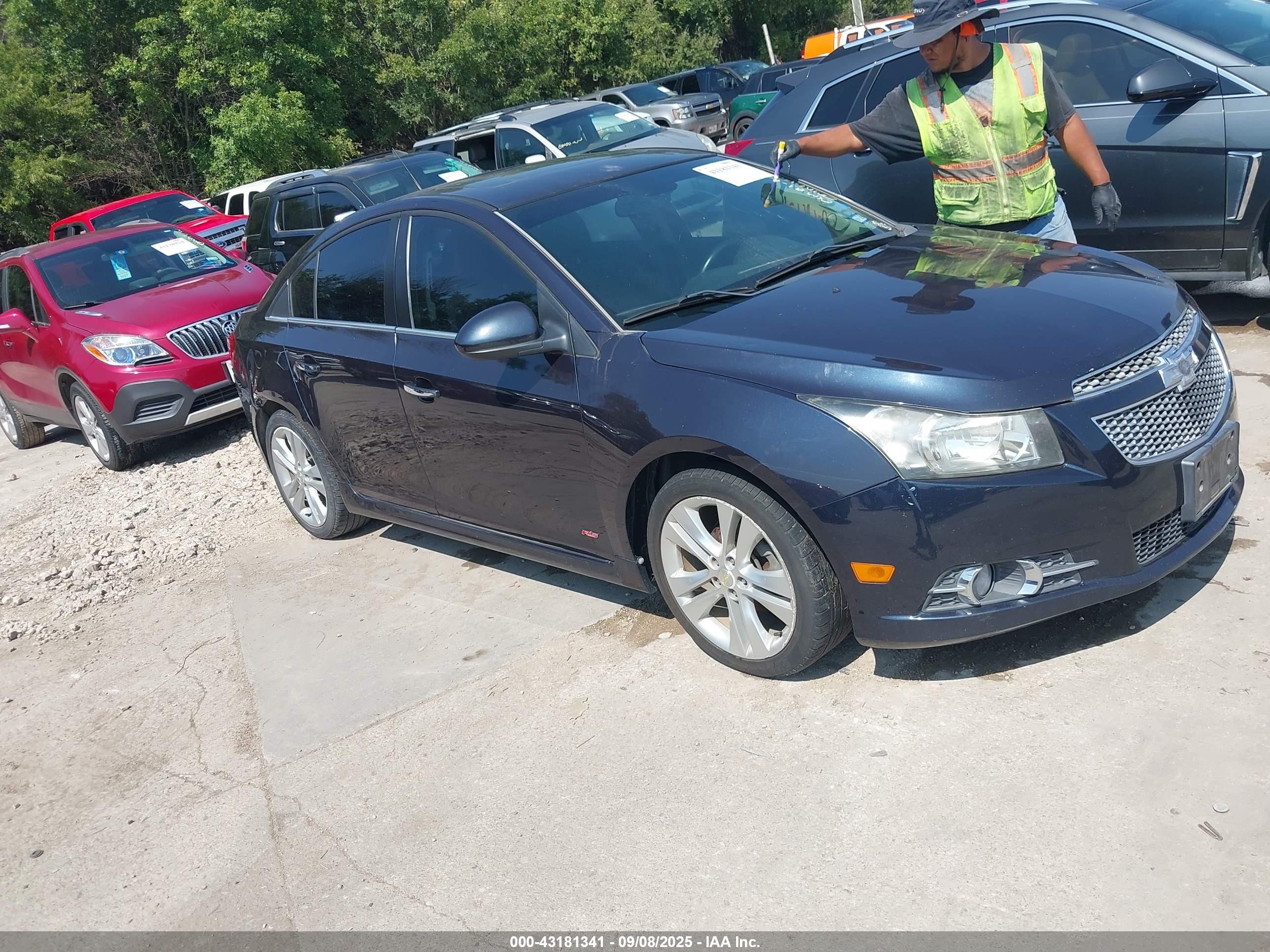 2014 Chevrolet Cruze LTZ, VIN 1G1PG5SB2E7169496 — Normal wear