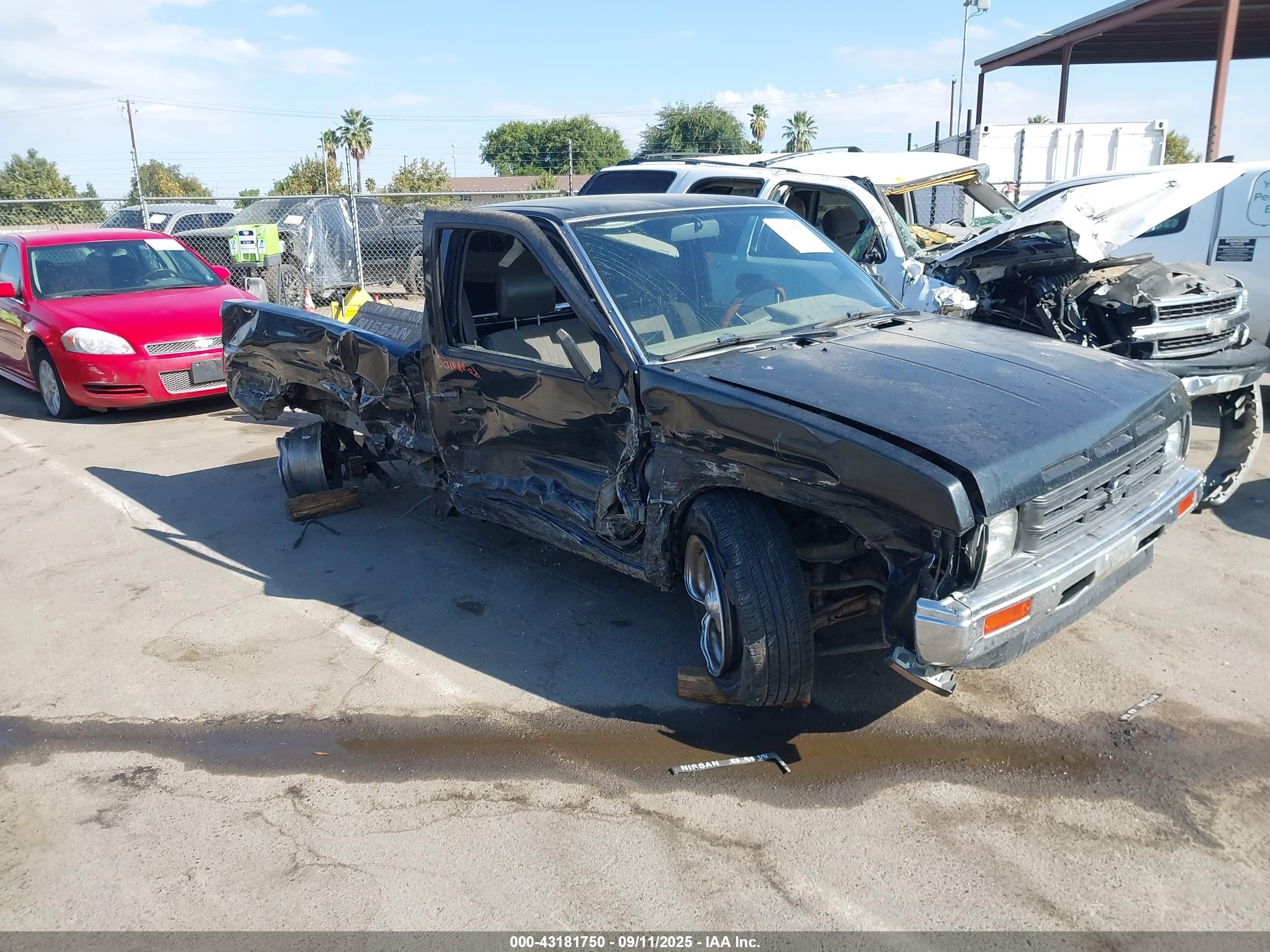 1990 Nissan Frontier, VIN 1N6SD11S6LC402303 — Side
