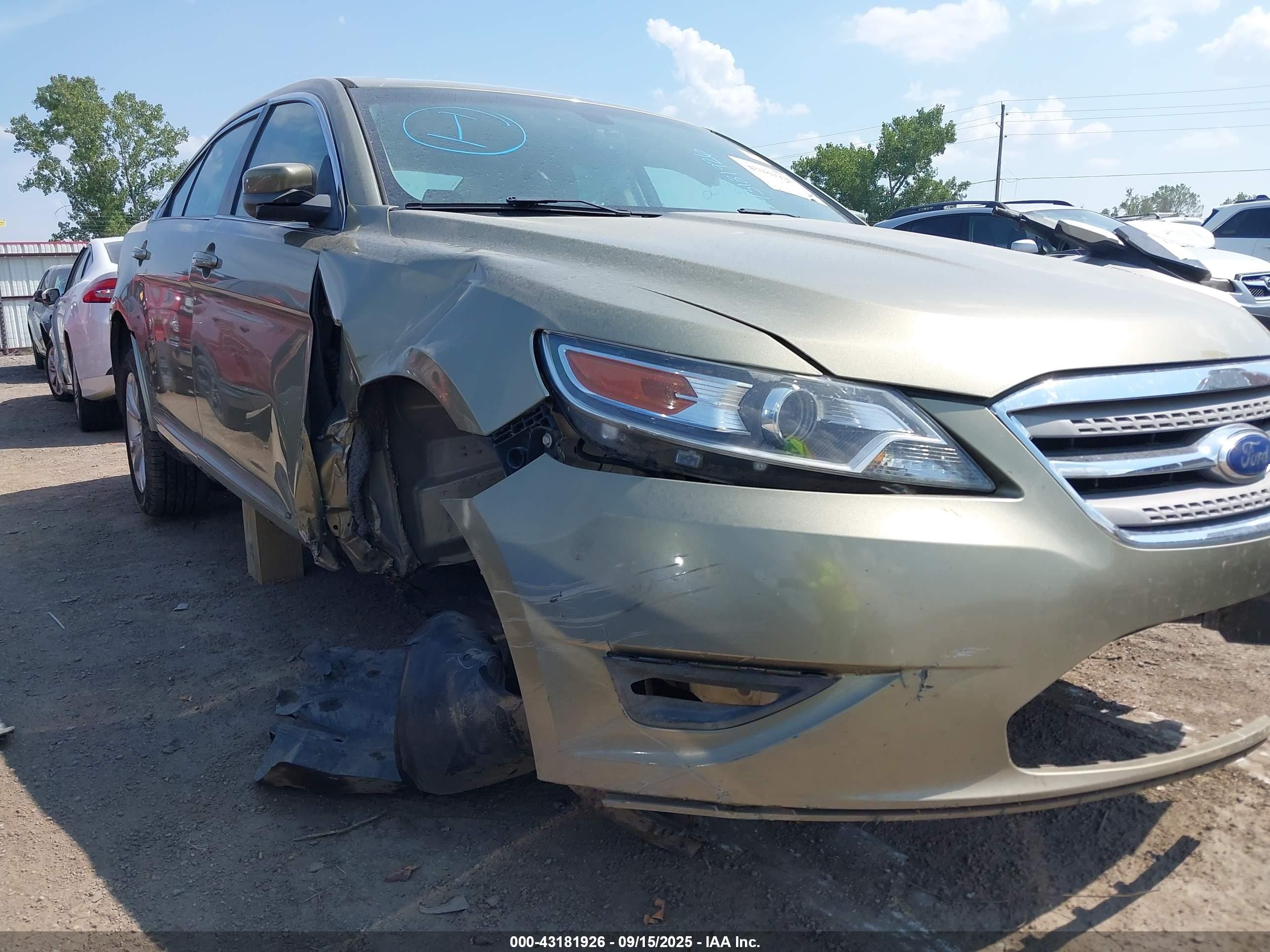 2012 Ford Taurus SEL, VIN 1FAHP2EW2CG121525 — Бок