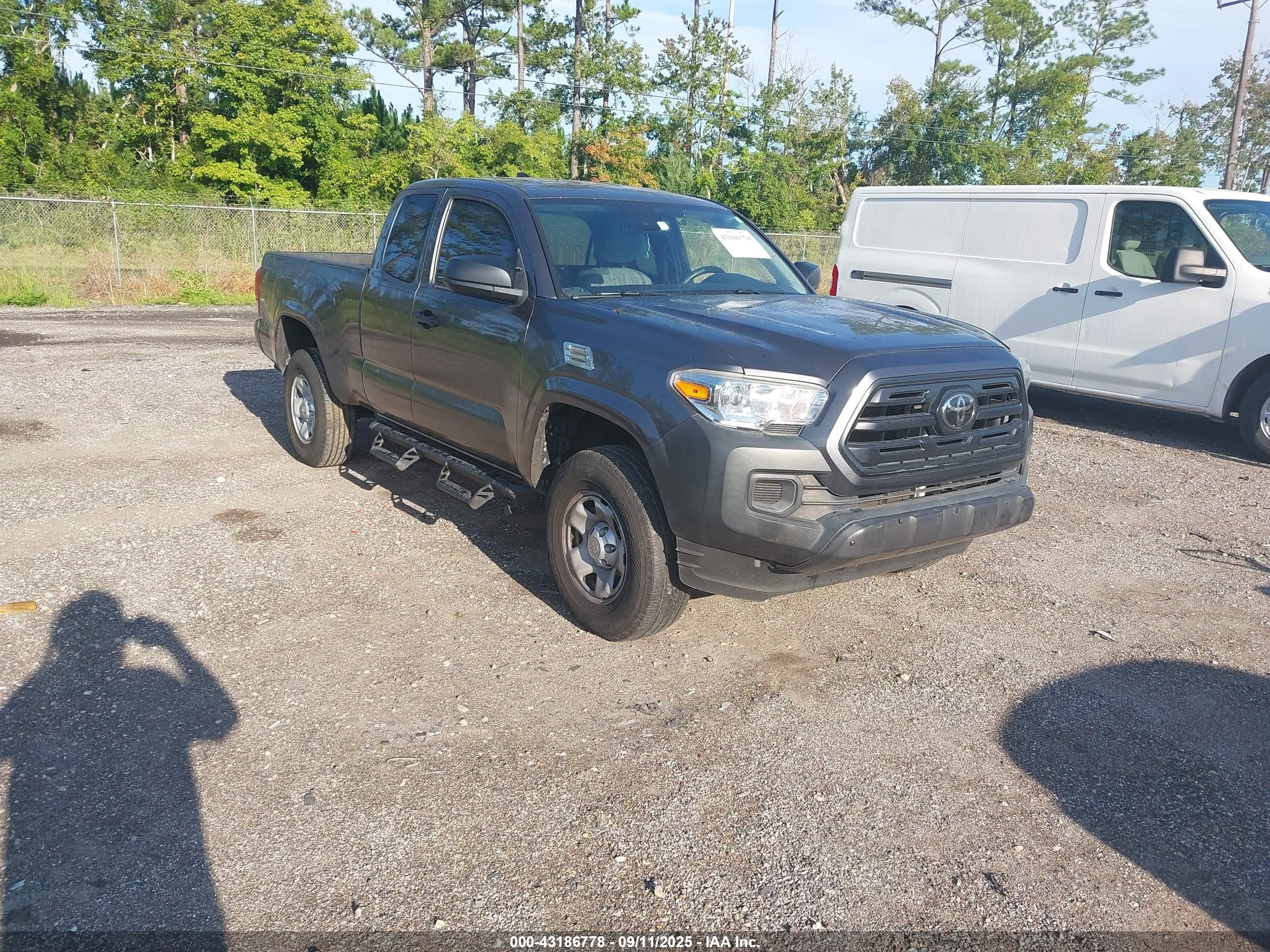 2019 Toyota Tacoma SR, VIN 5TFRX5GN3KX134965 — Side