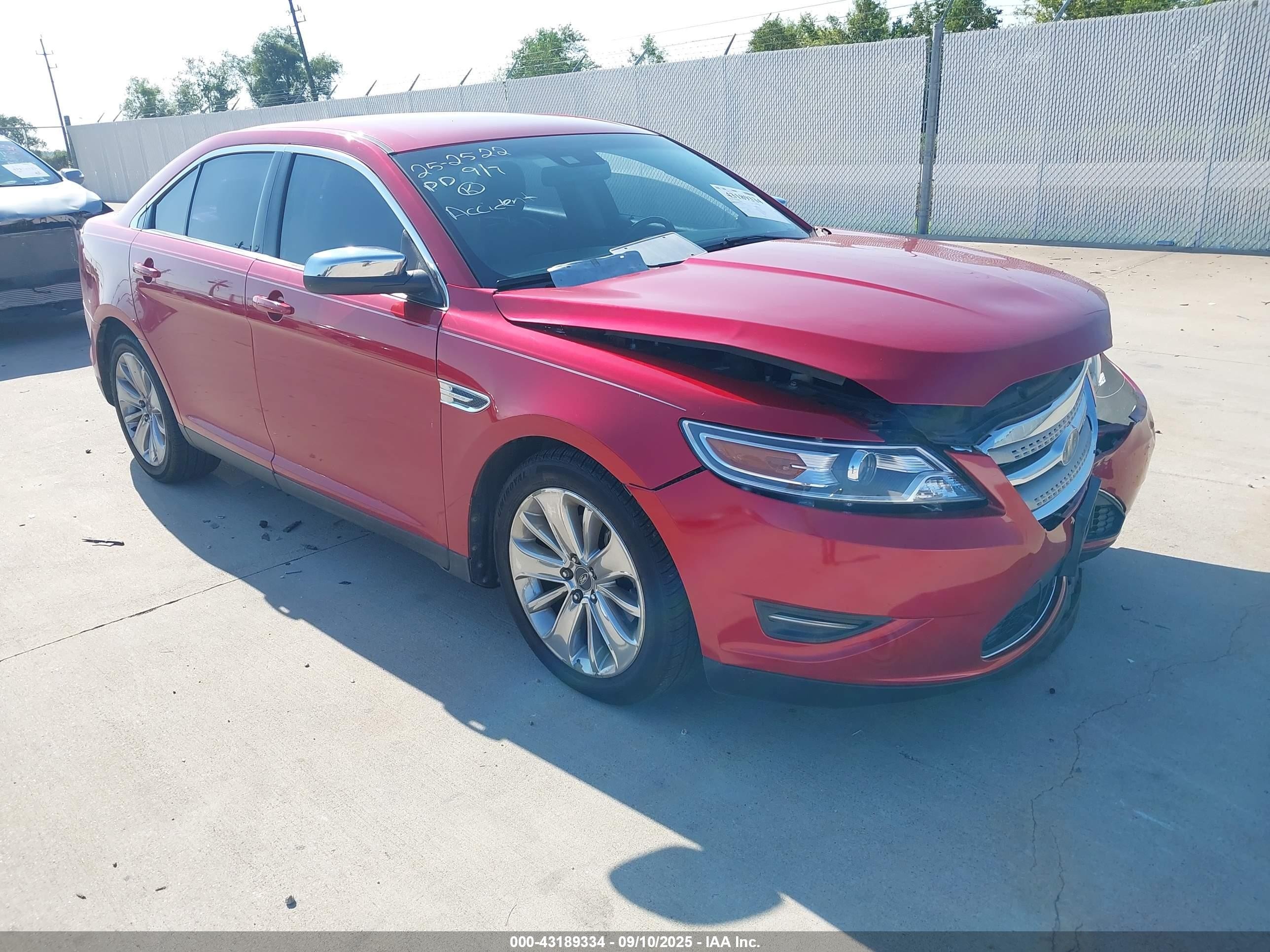 2010 Ford Taurus Limited, VIN 1FAHP2FW8AG108810 — Front end