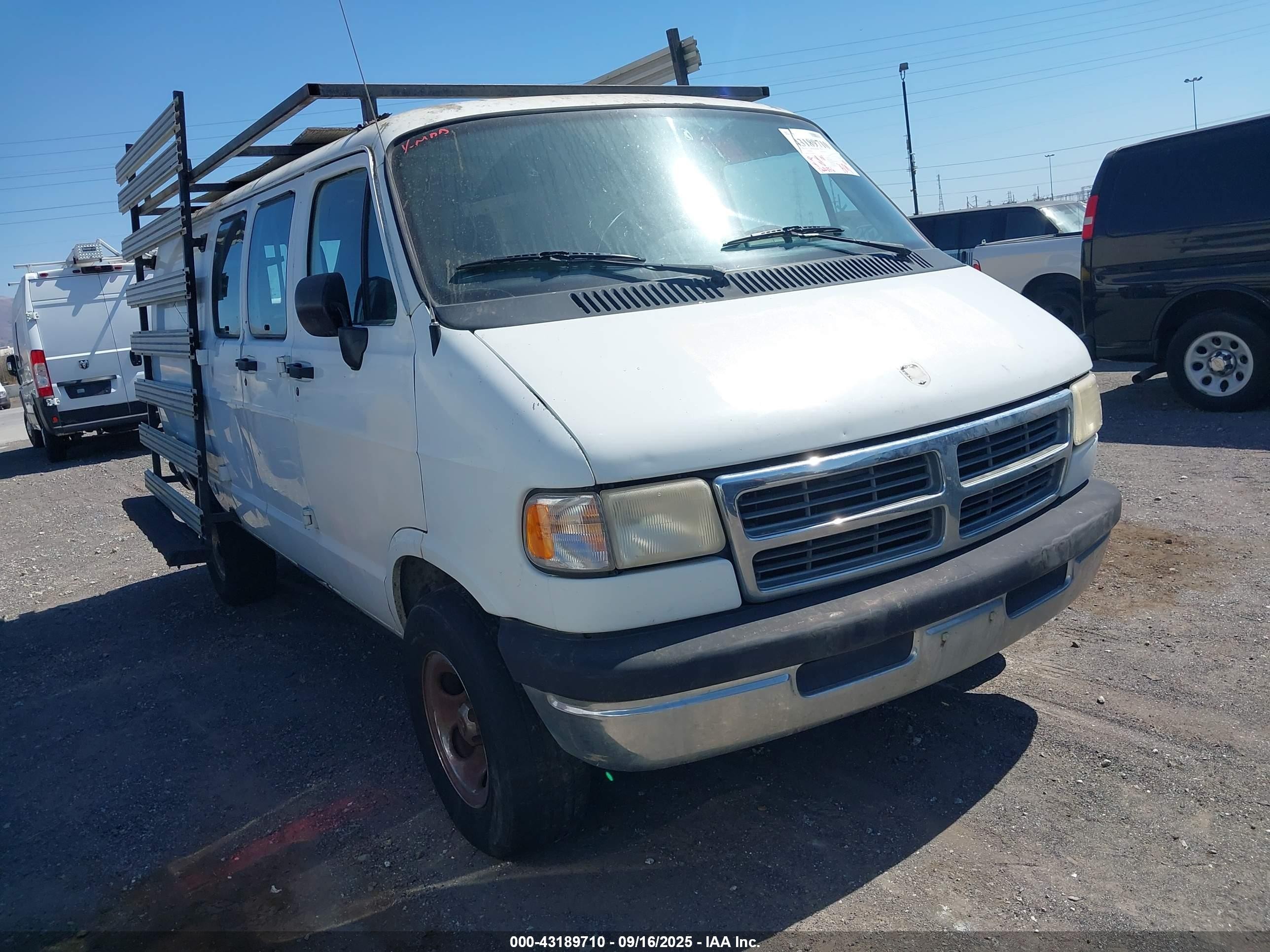 1997 Dodge Cargo, VIN 2B7HB21Y7VK540268 — Front end