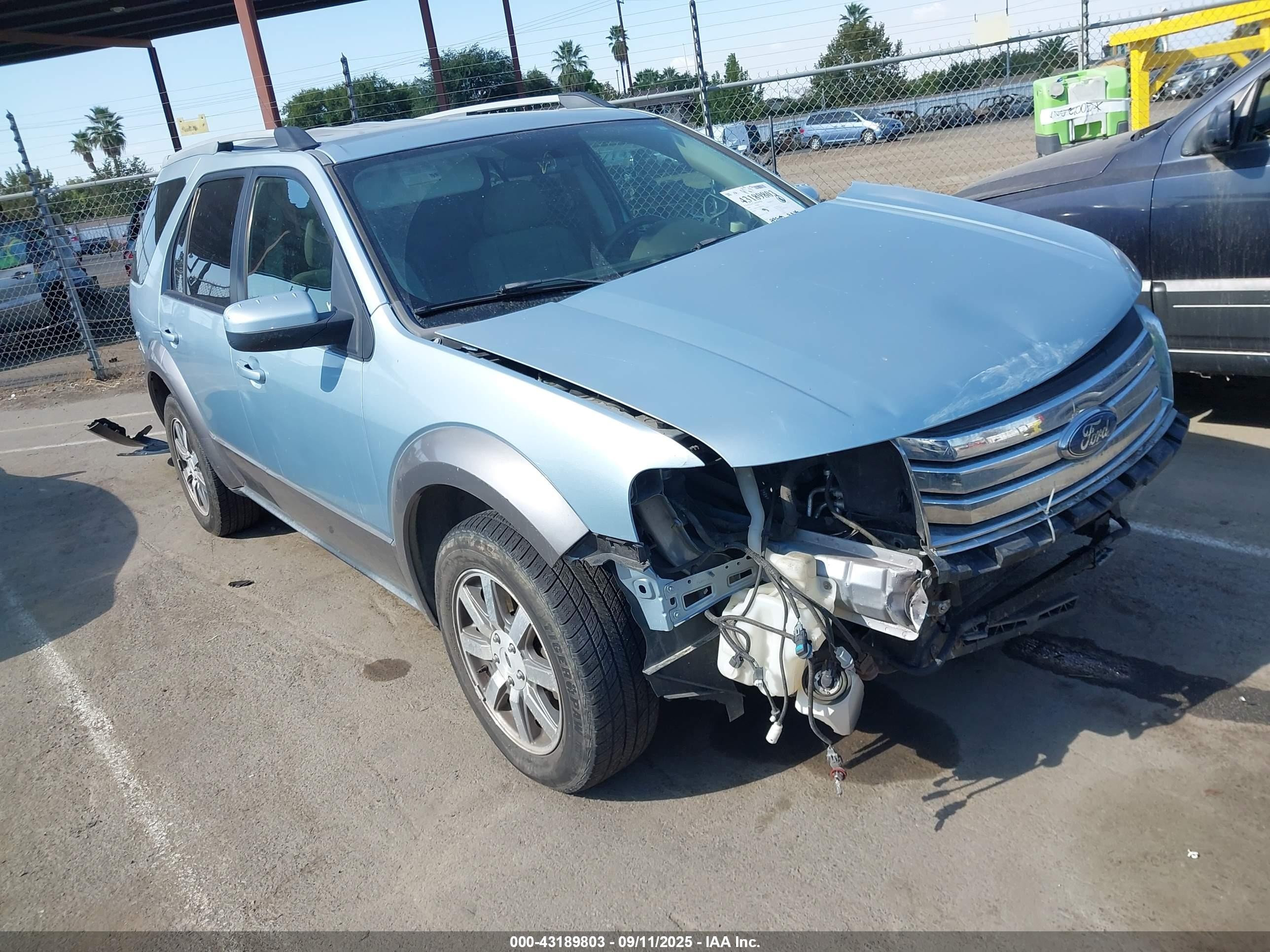 2008 Ford Taurus X SEL, VIN 1FMDK02W58GA25519 — Front end