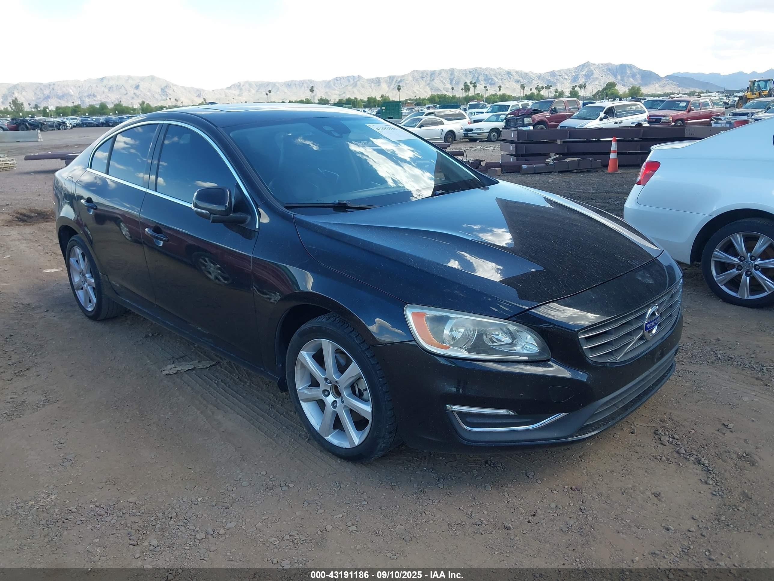 2016 Volvo S60 T5 Drive-E Premier, VIN YV126MFK7G2408107 — Фото с аукциона