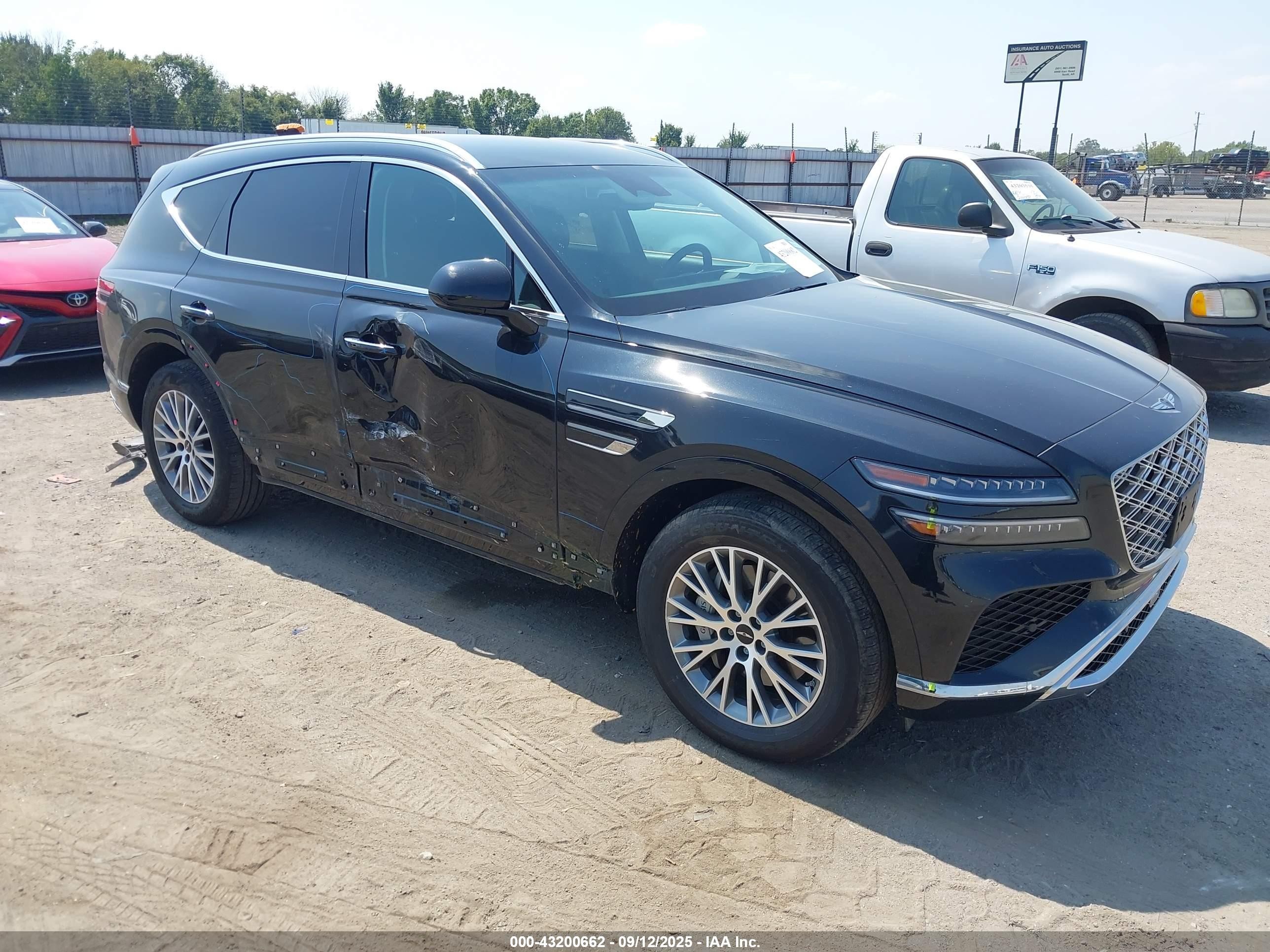 2025 Genesis GV80 Standard, VIN KMUHFESB4SU241680 — Side