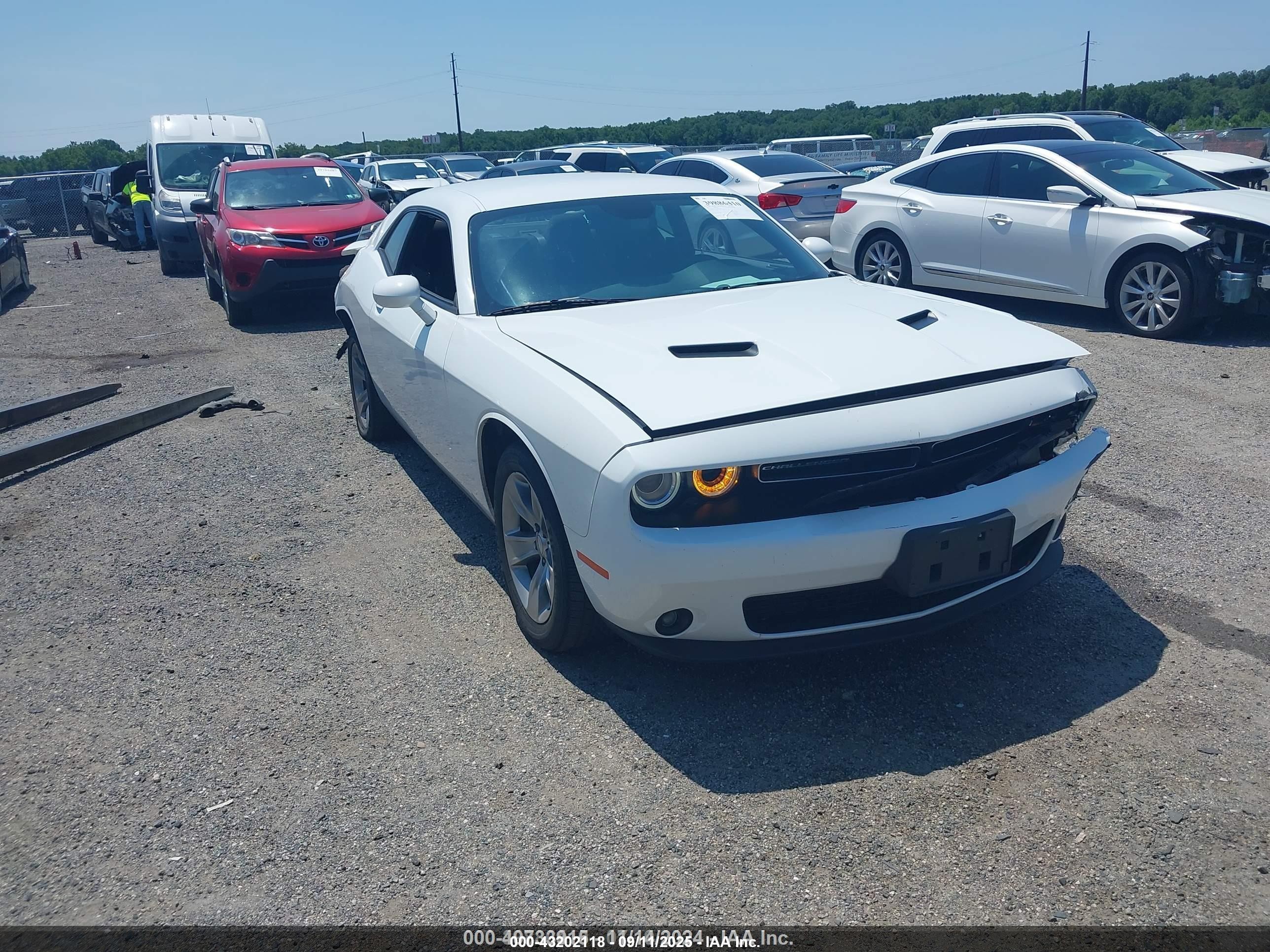 2021 Dodge Challenger SXT, VIN 2C3CDZAG9MH623463 — Фото с аукциона