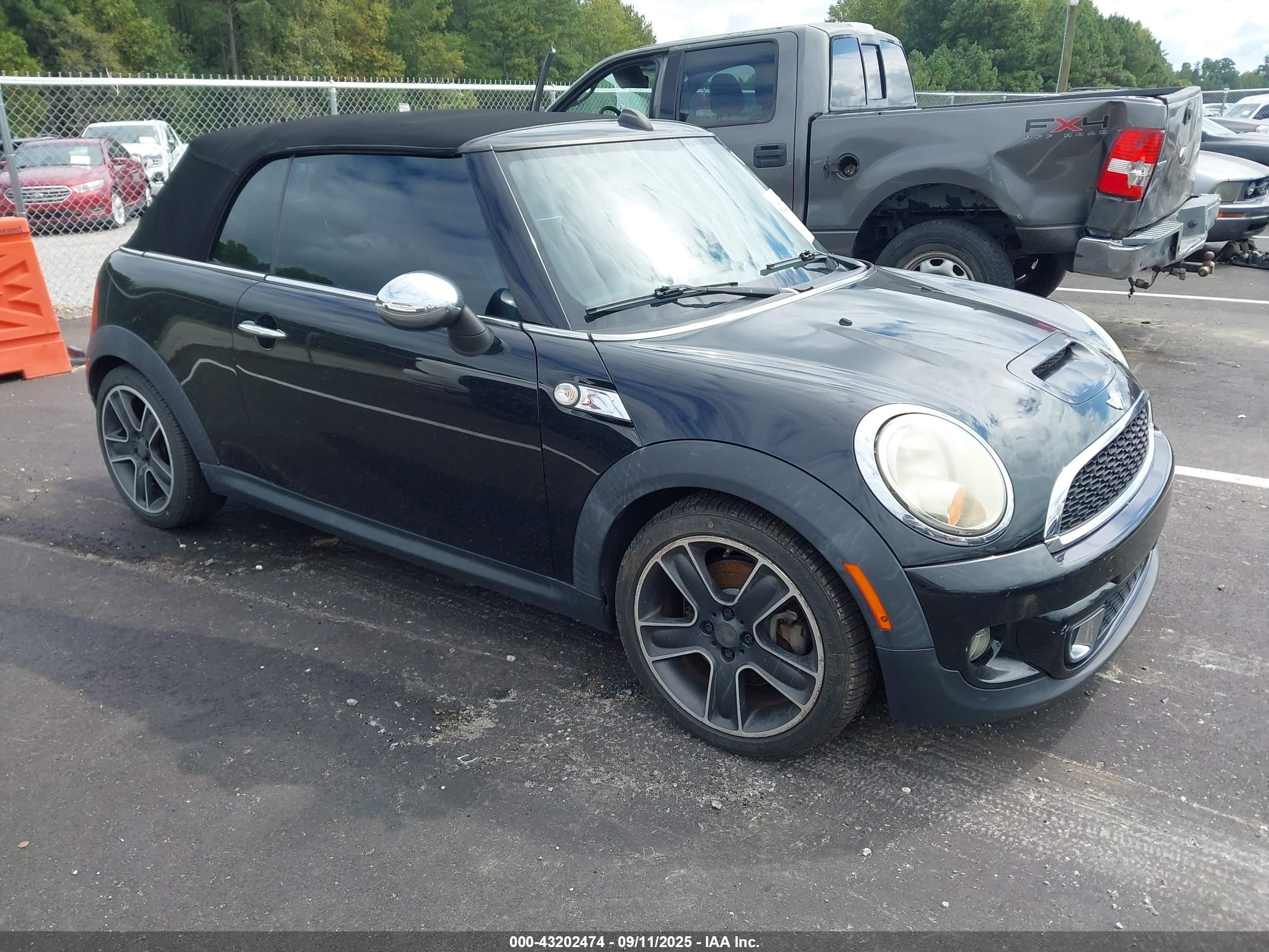 2011 MINI Convertible S, VIN WMWZP3C52BTX82540 — Rear end