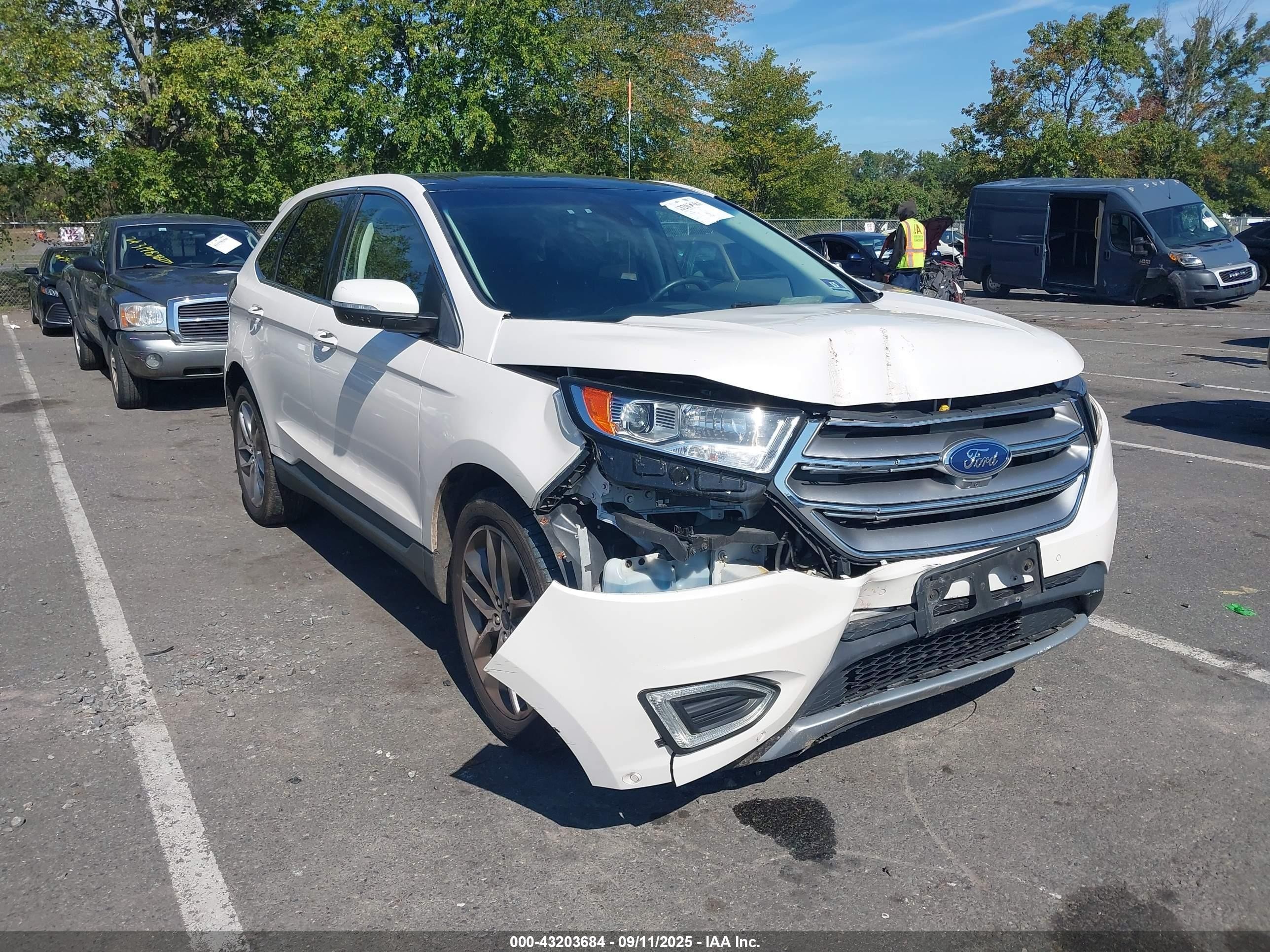2017 Ford Edge Titanium, VIN 2FMPK4K88HBB08293 — Front end