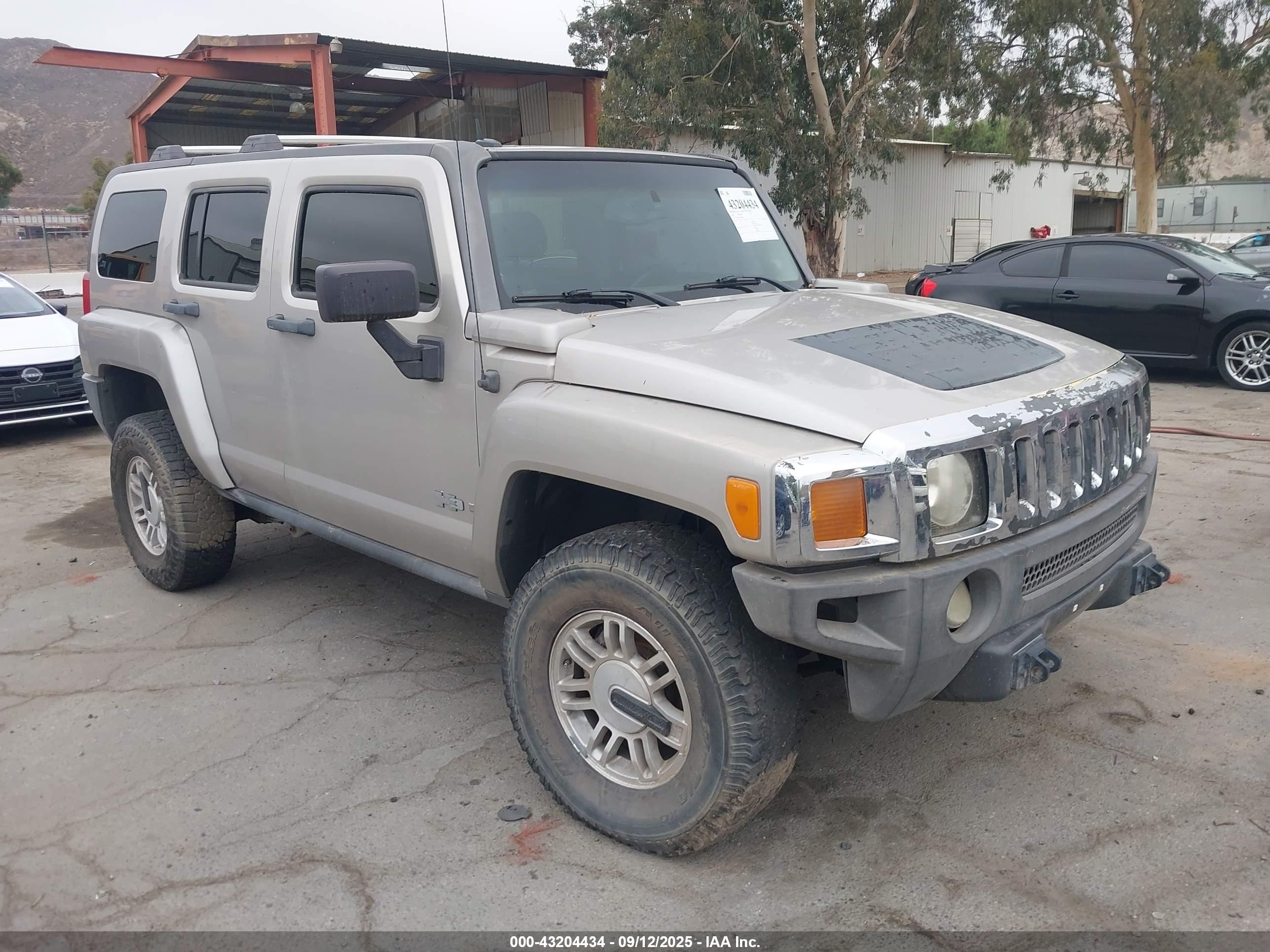 2006 Hummer H3, VIN 5GTDN136168101804 — Vandalism