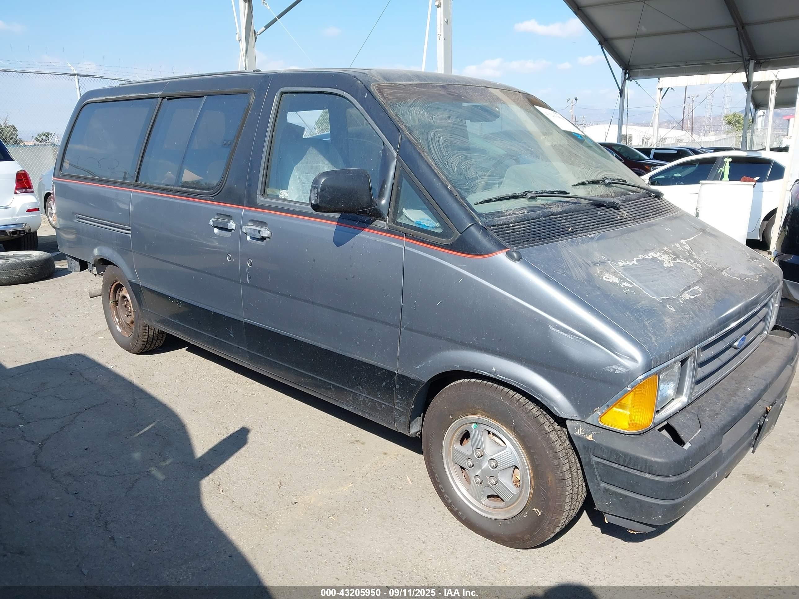 1990 Ford Aerostar, VIN 1FMDA31U9LZA20082 — Rear end