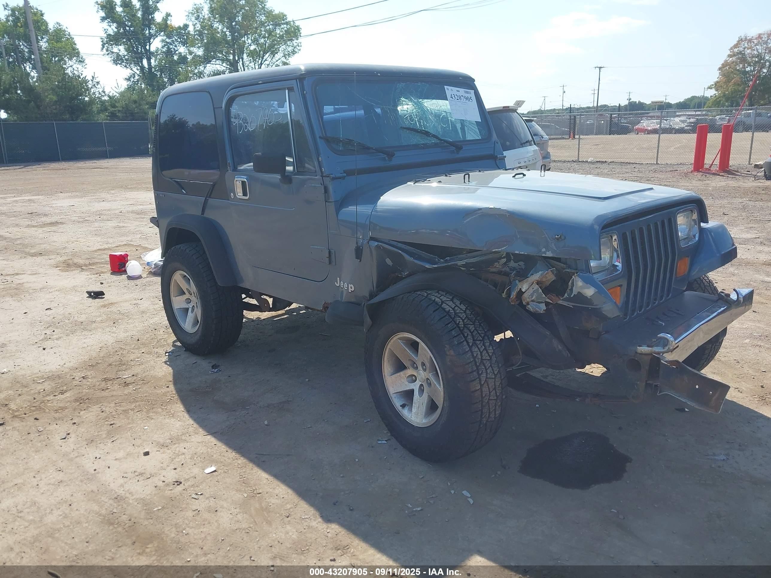 1993 Jeep Wrangler, VIN 1J4FY29S5PP252549 — Front end