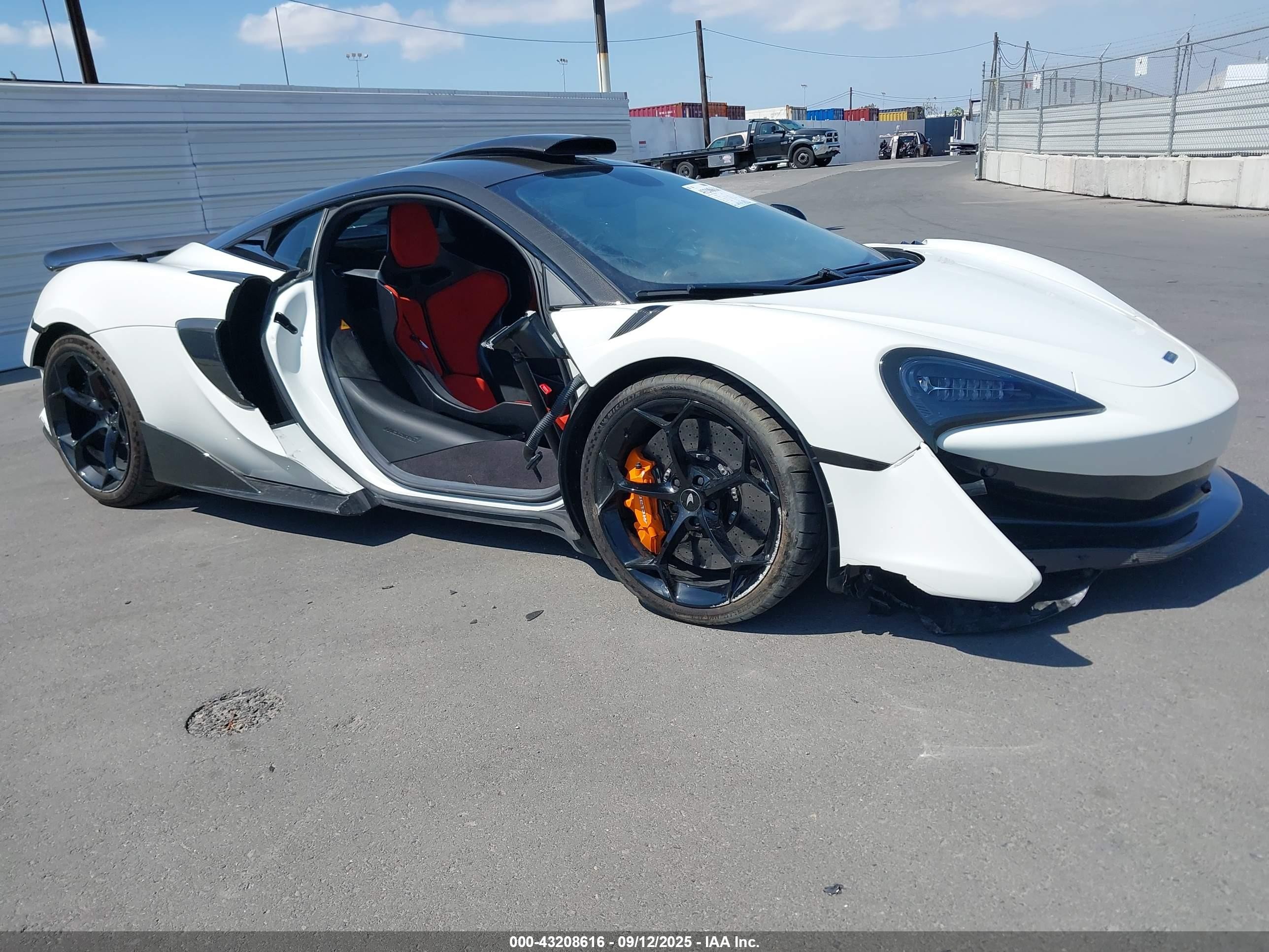 2019 McLaren 600LT, VIN SBM13RAA4KW008956 — Side