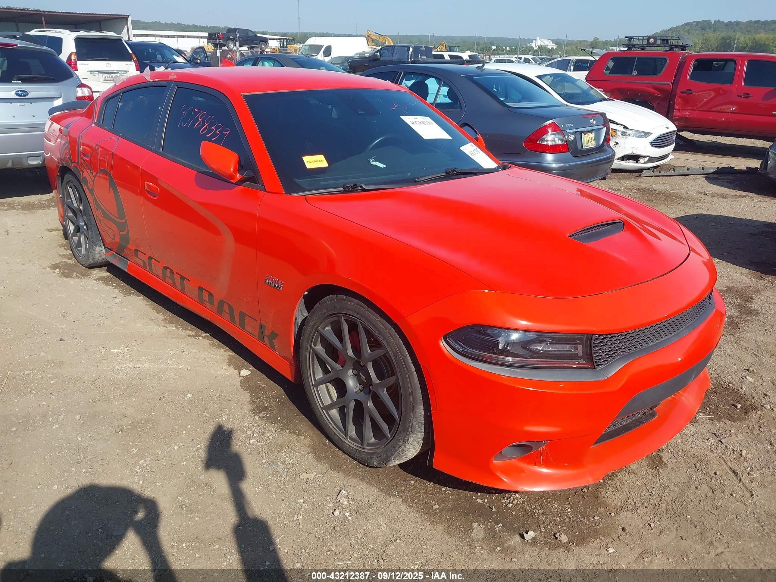 2017 Dodge Charger R/T Scat Pack, VIN 2C3CDXGJ9HH511162 — Бок