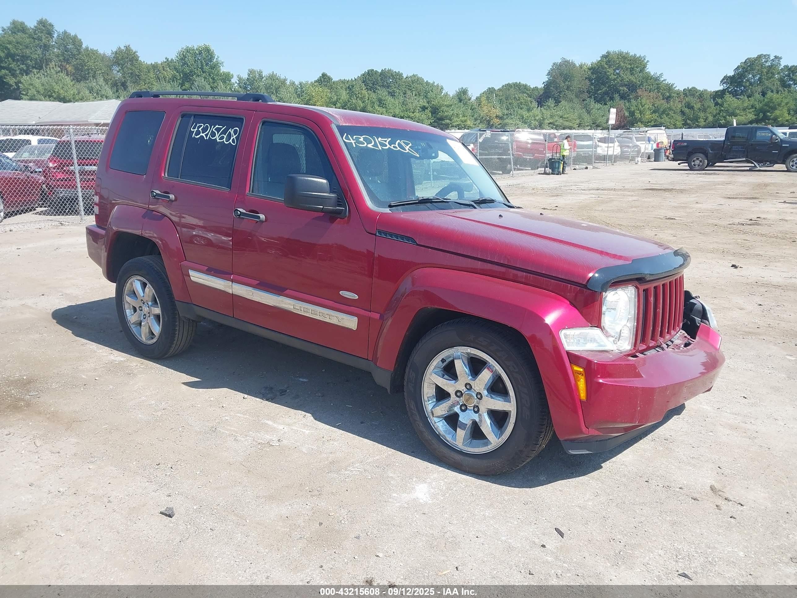 2012 Jeep Liberty Sport, VIN 1C4PJMAK1CW170288 — Бок