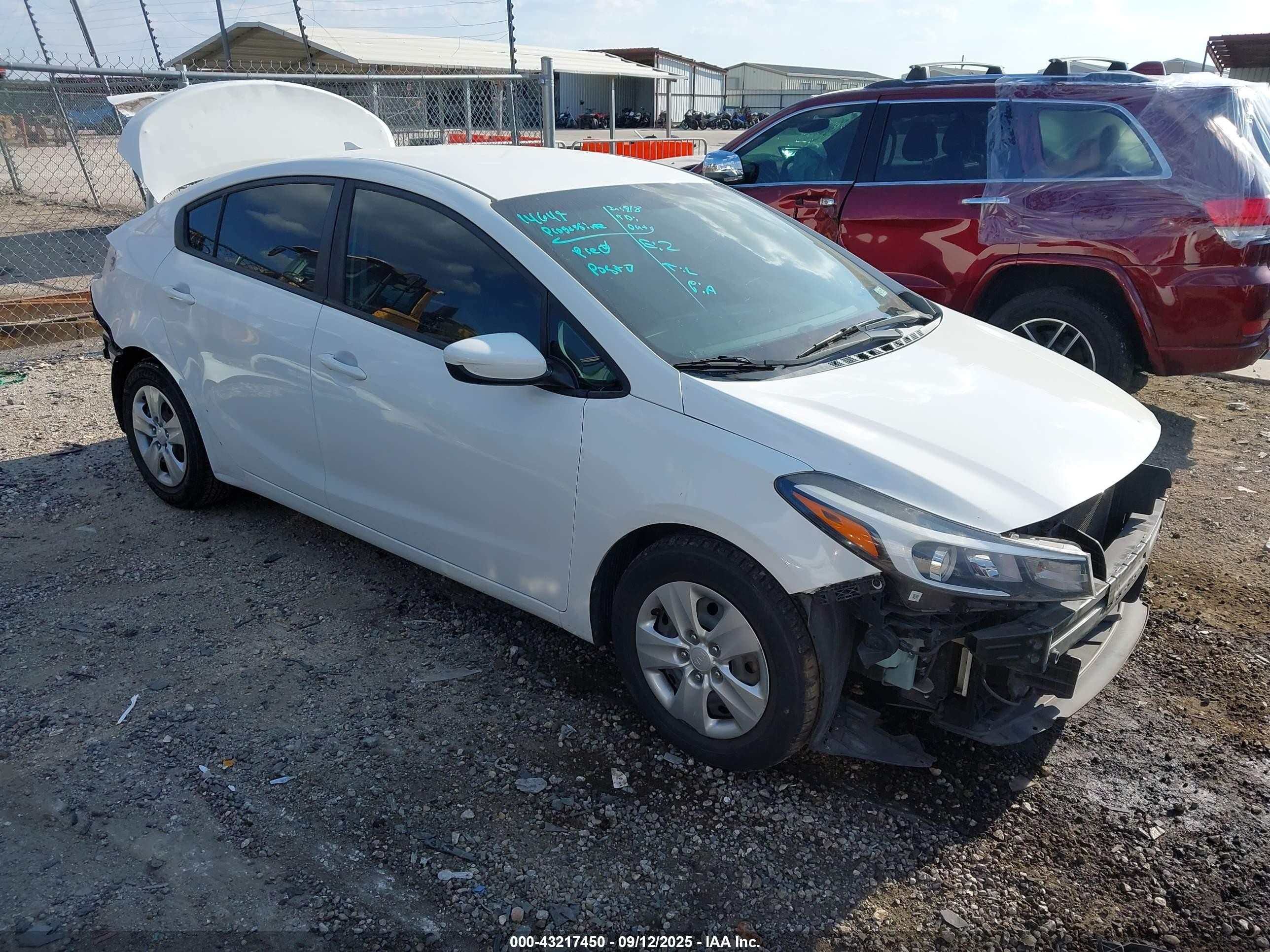 2017 Kia Forte LX, VIN 3KPFK4A74HE080512 — All over