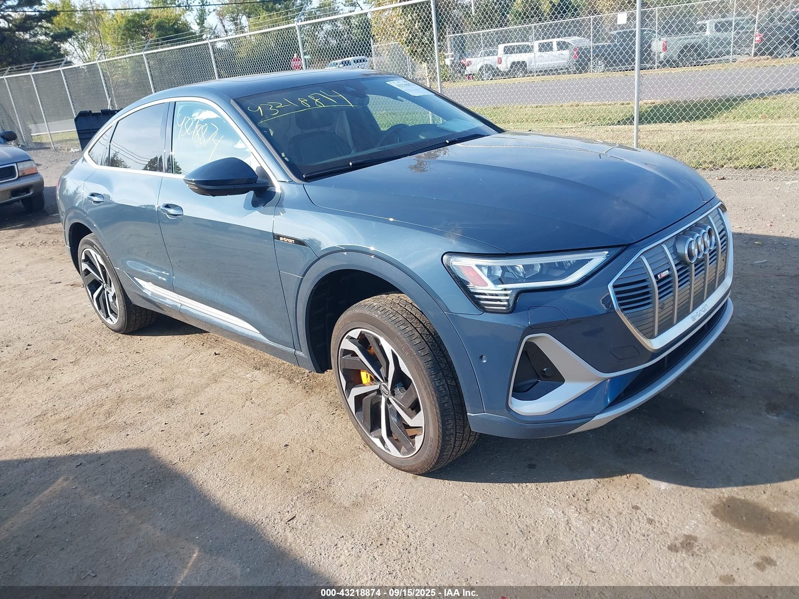 2020 Audi e-tron S line Prestige, VIN WA13ABGE1LB036080 — Side