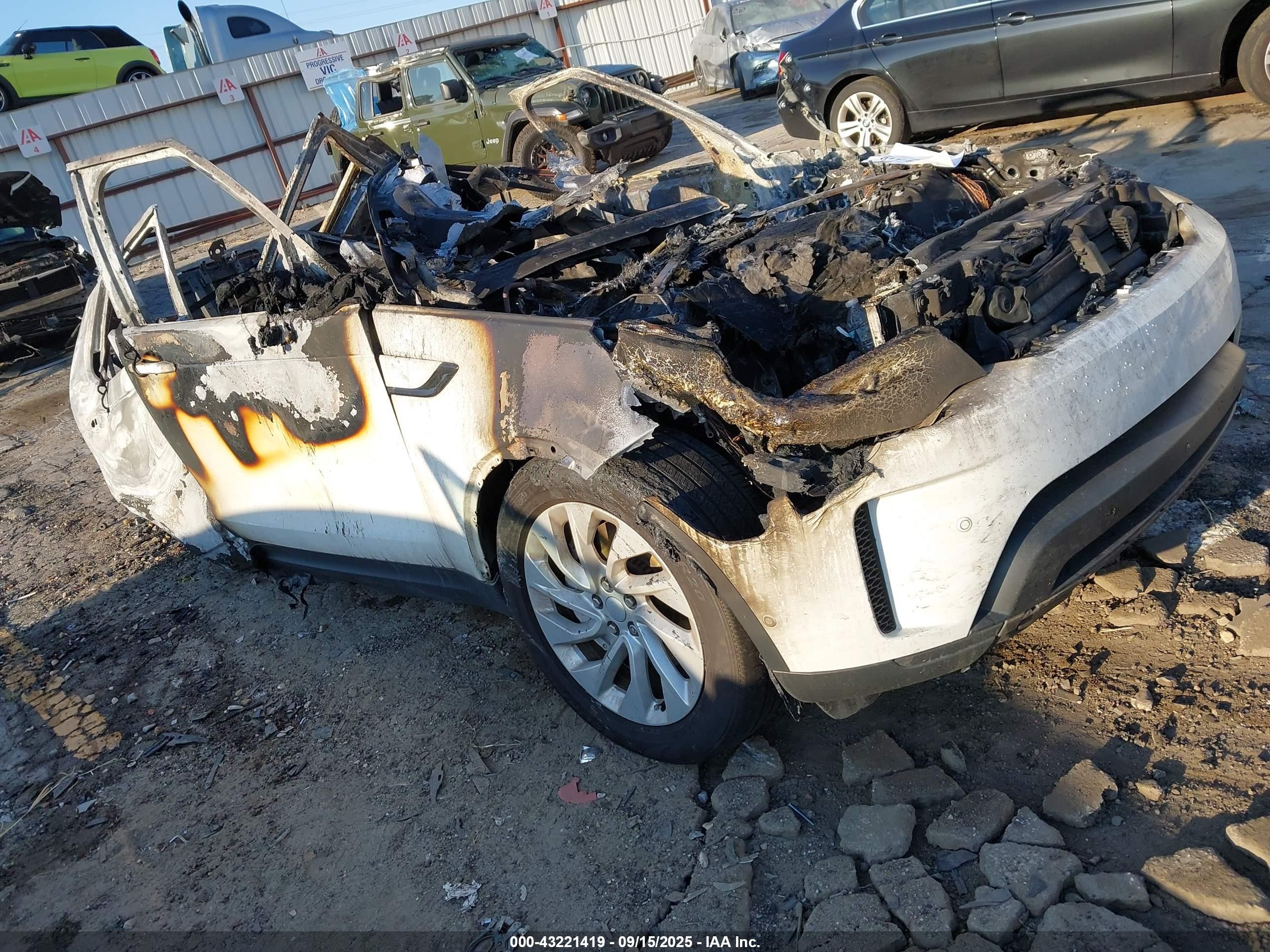 2022 Land Rover Discovery S, VIN SALRJ2EX0N2460172 — Burn