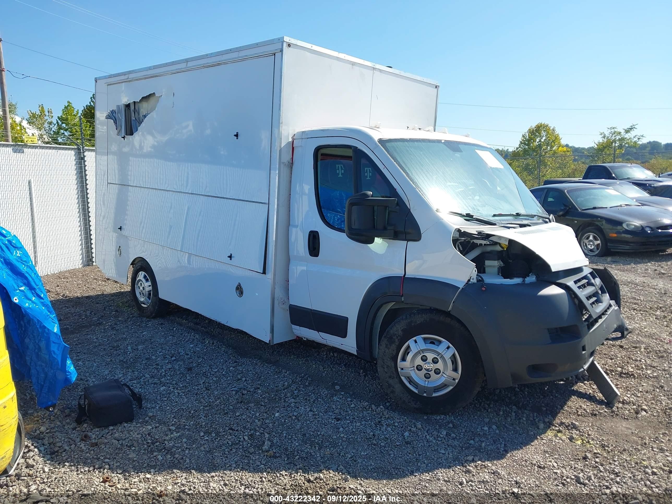 2018 Ram Promaster 3500, VIN 3C7WRVGG3JE160398 — Front end