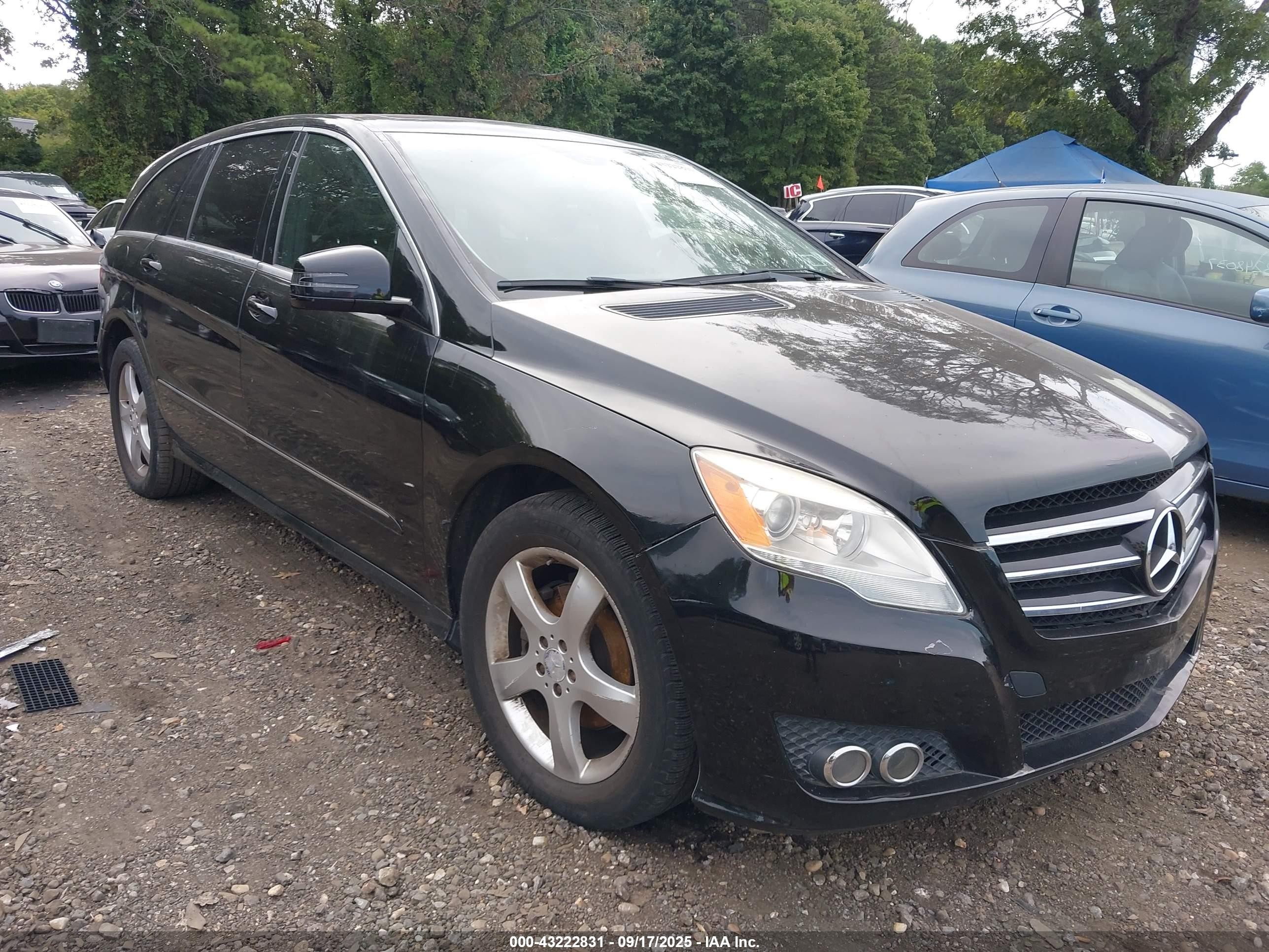 2011 Mercedes-Benz R 350, VIN 4JGCB6FE8BA127312 — Фото с аукциона