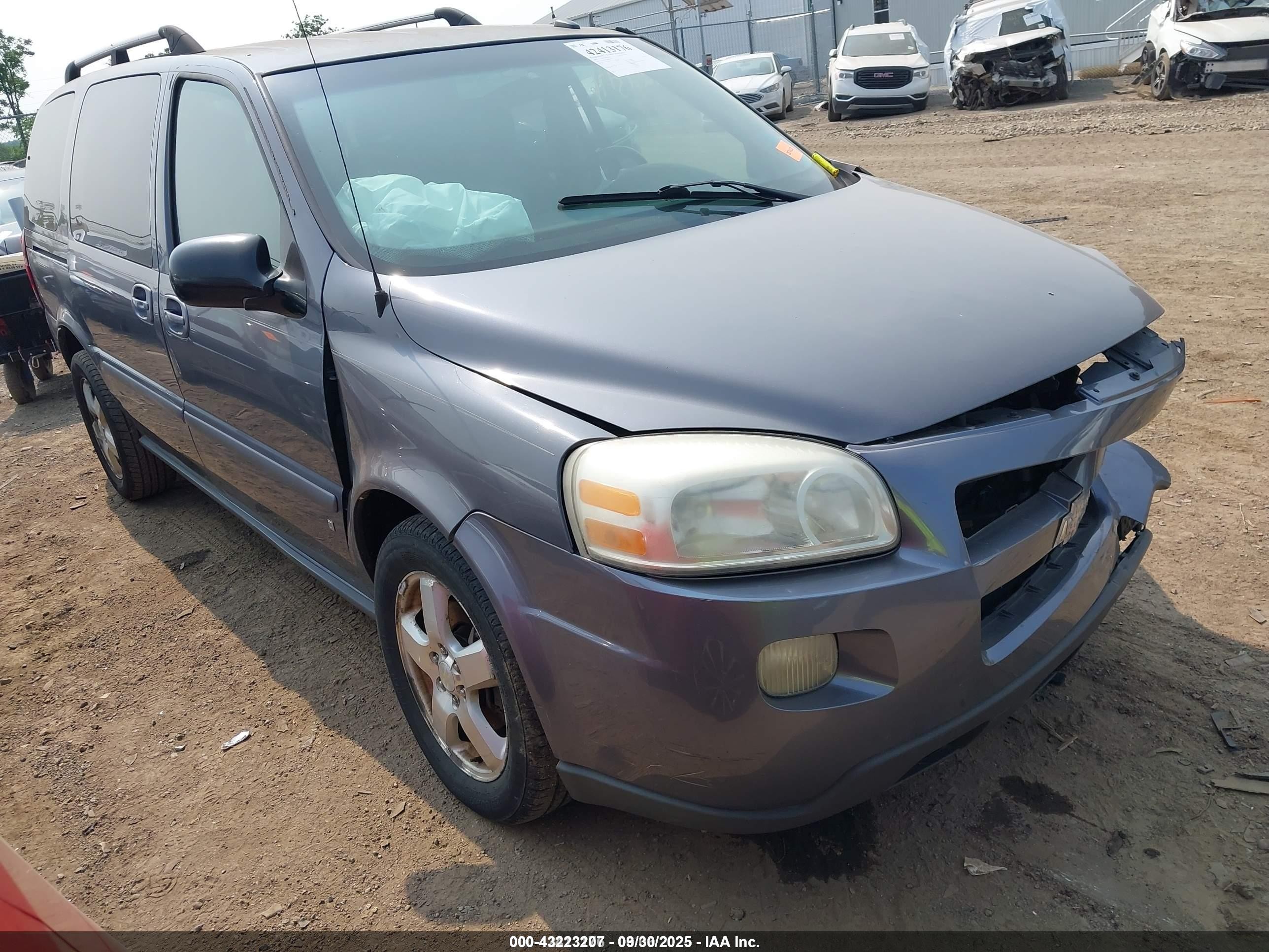 2007 Chevrolet Uplander 1LT, VIN 1GNDV33W47D174863 — Front end