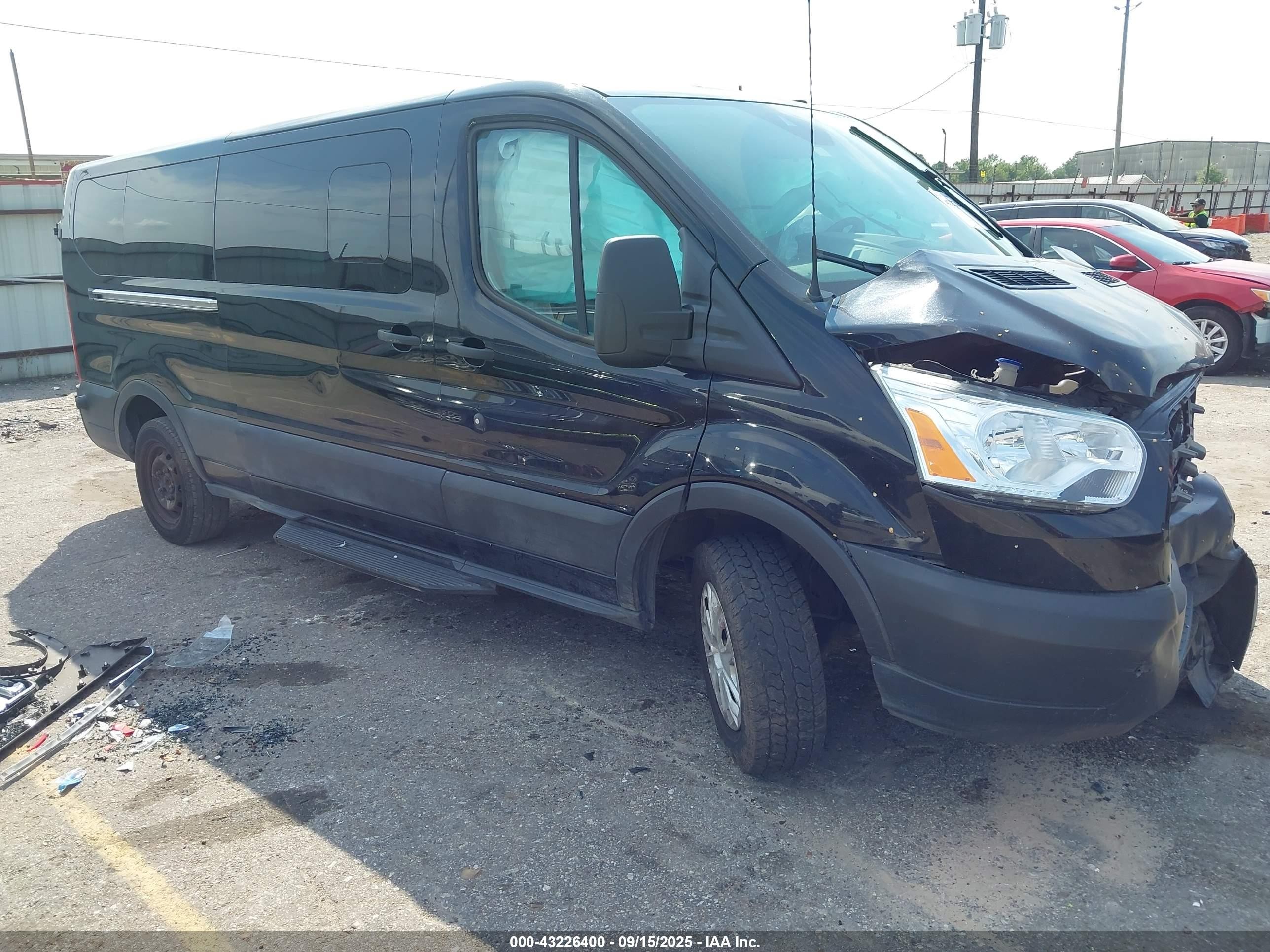 2019 Ford Transit Passenger XL, VIN 1FBZX2YM9KKA80562 — Front end