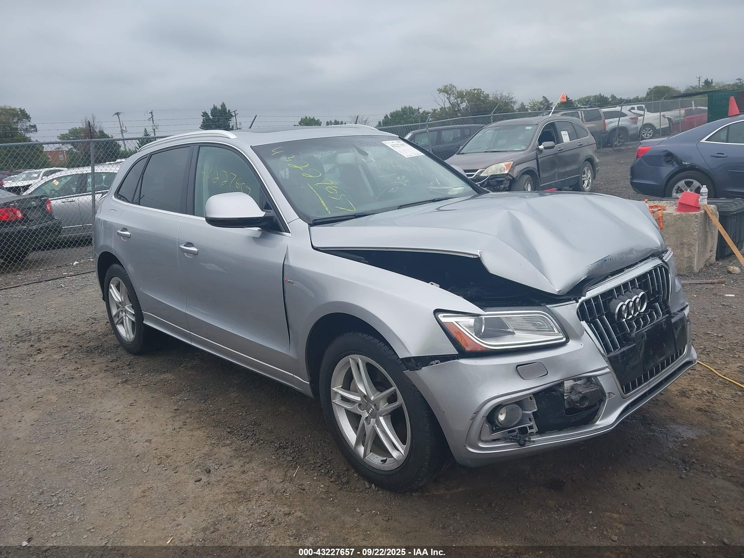 2016 Audi Q5 Premium Plus, VIN WA1D7AFP1GA080544 — Front end
