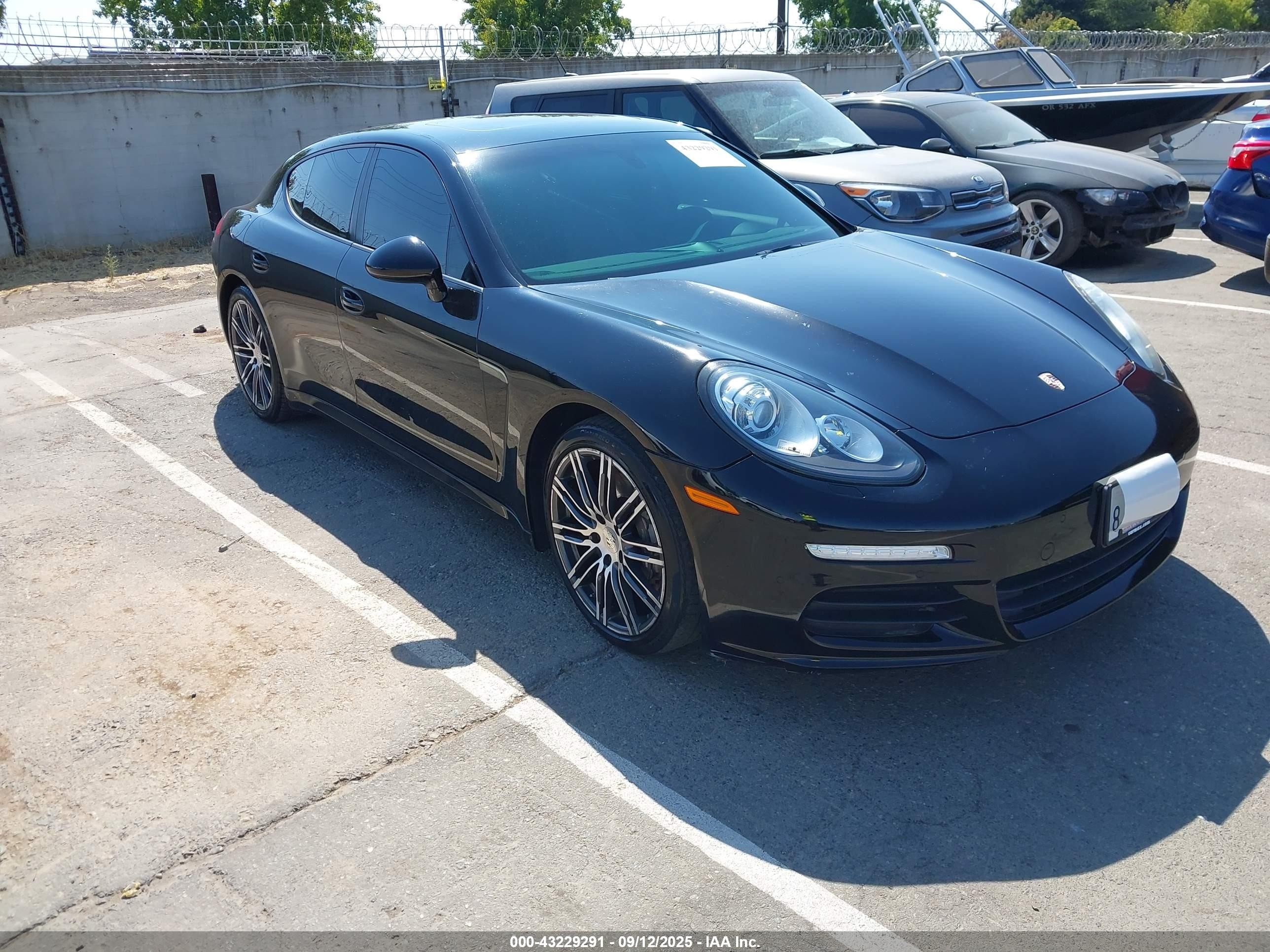 2015 Porsche Panamera 4, VIN WP0AA2A72FL002302 — Repossession