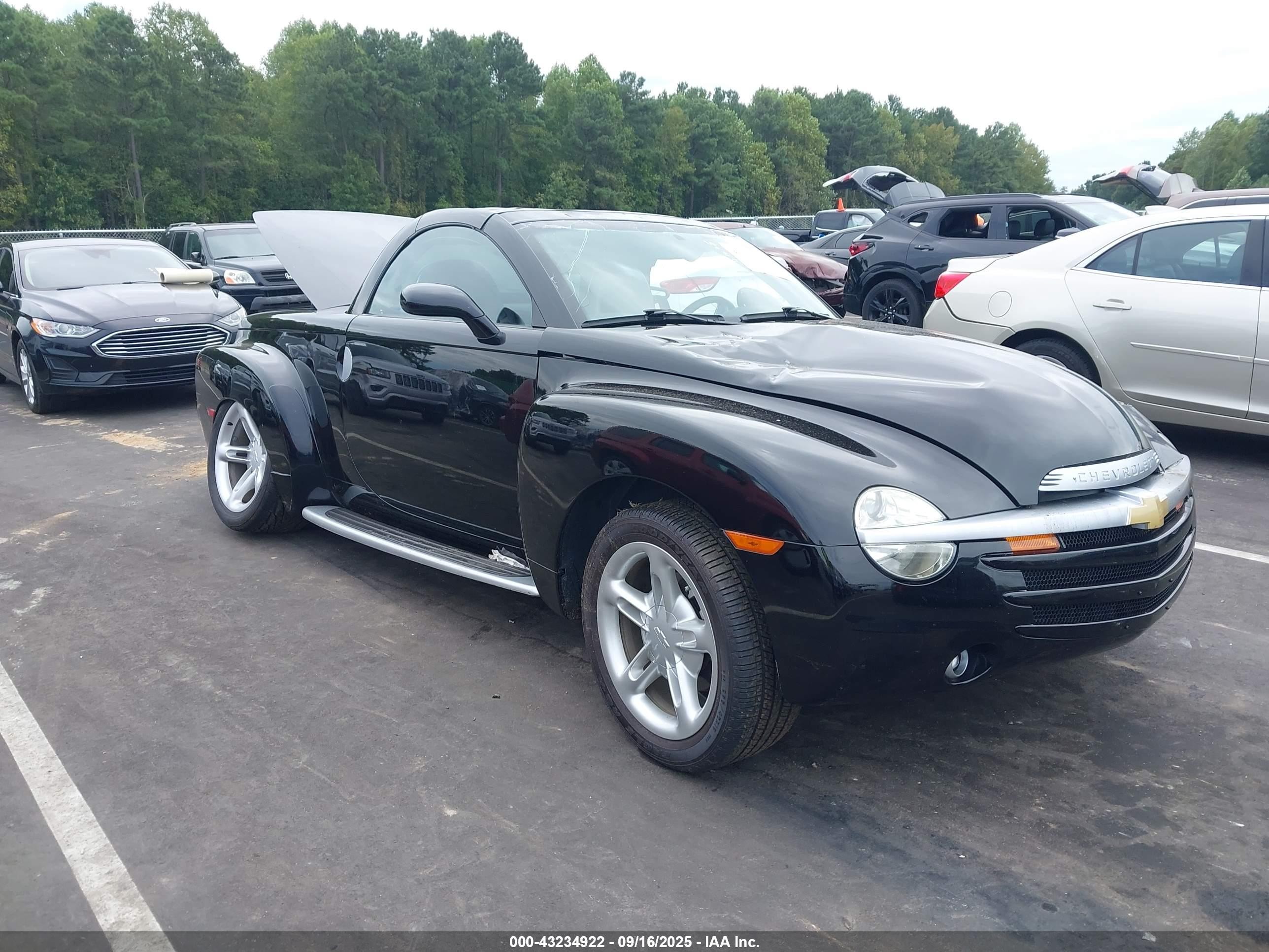 2005 Chevrolet SSR LS, VIN 1GCES14H75B117348 — All over