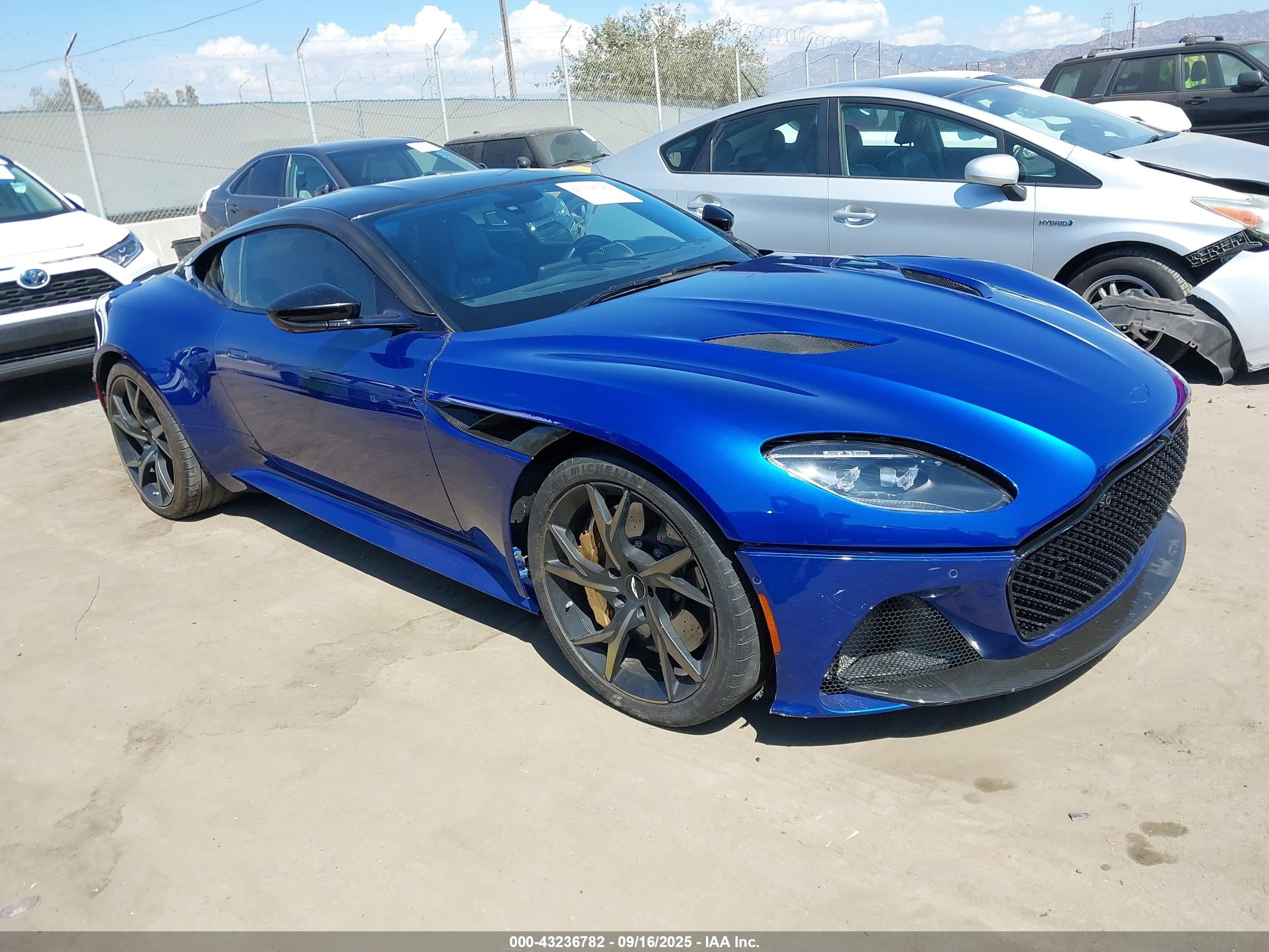 2019 Aston Martin DBS Superleggera, VIN SCFRMHAV4KGR00755 — Front end