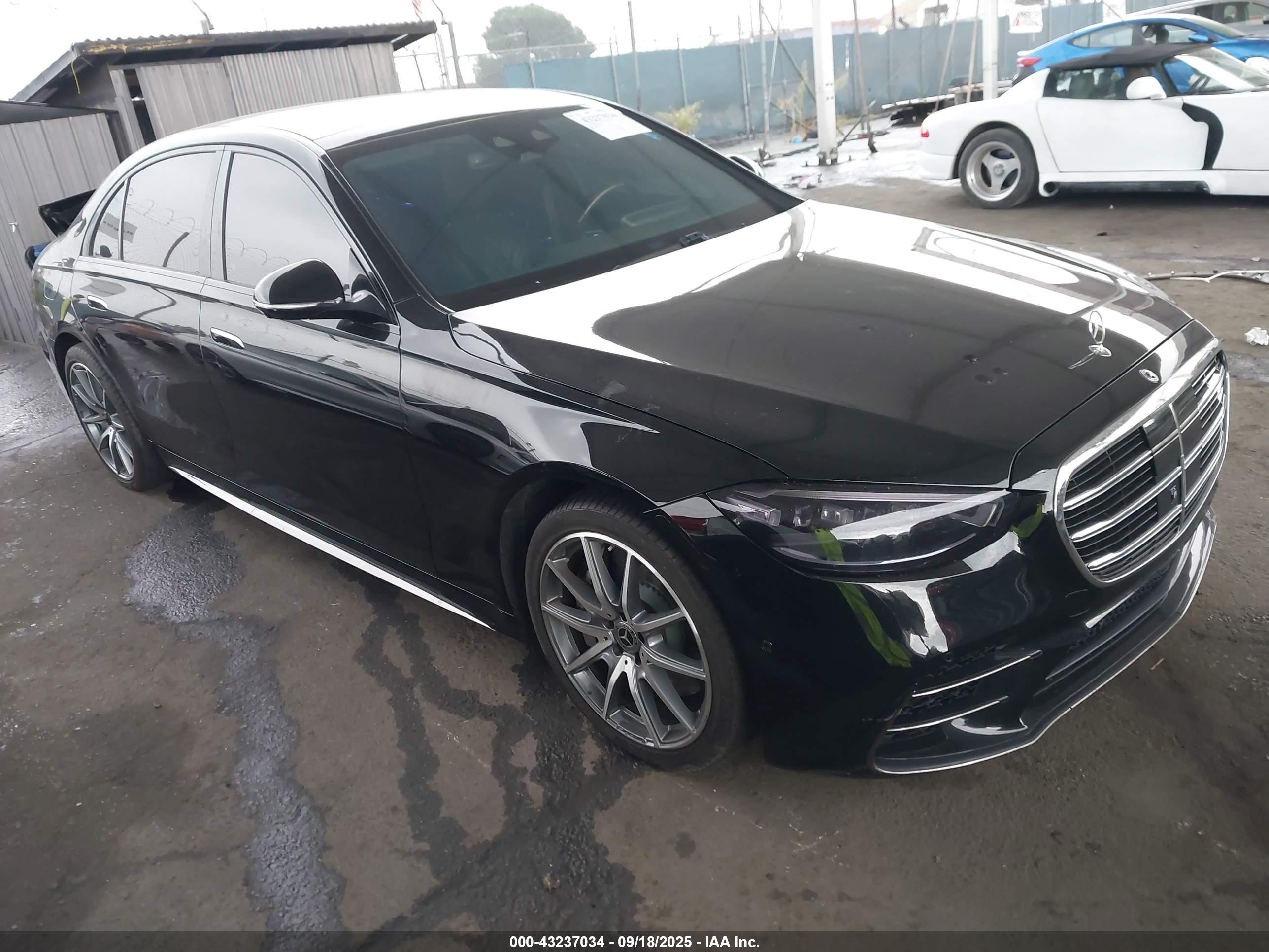 2023 Mercedes-Benz S 580, VIN W1K6G7GB3PA236609 — Rear end
