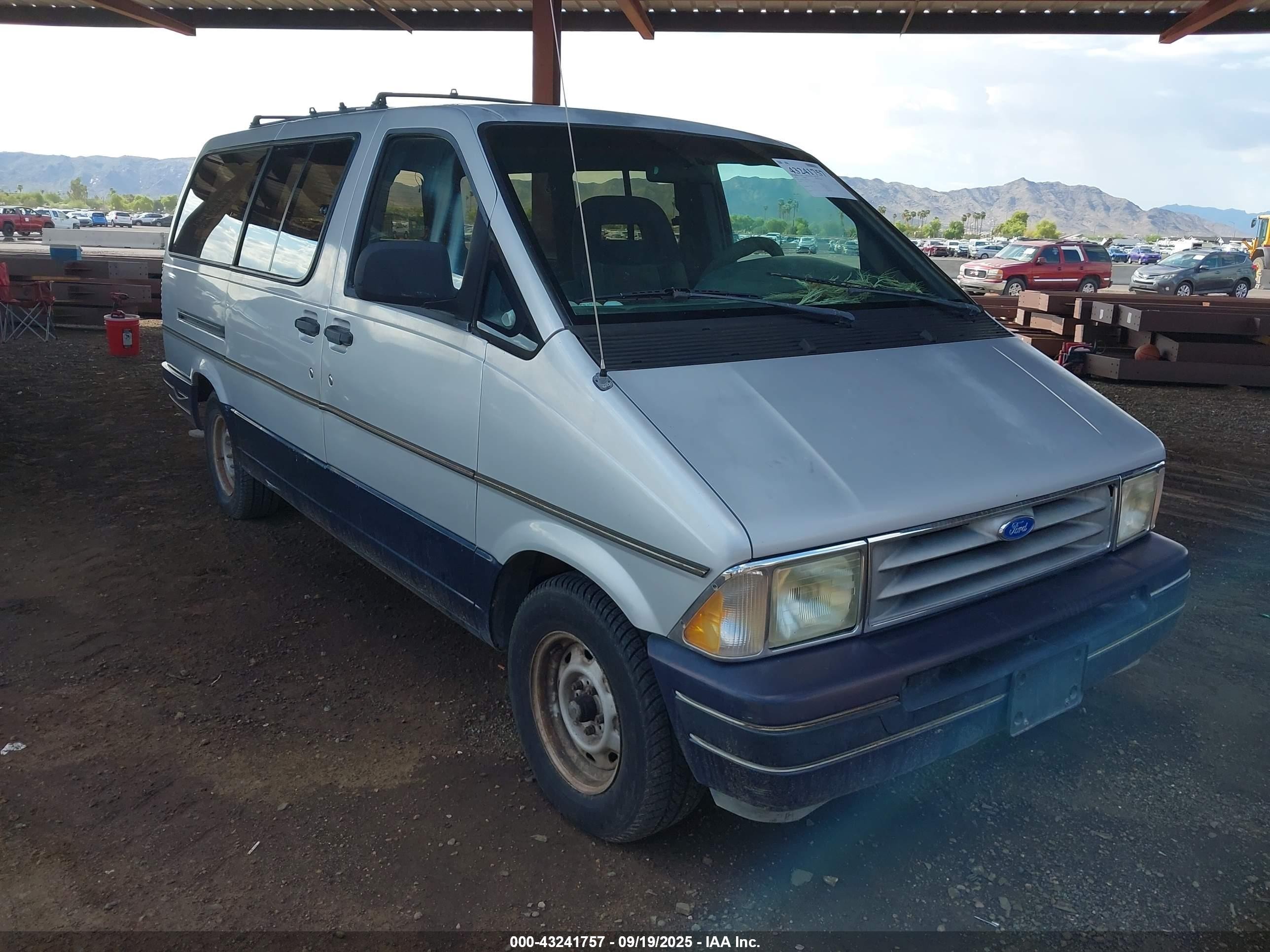 1992 Ford Aerostar, VIN 1FMDA31X3NZA72207 — Normal wear