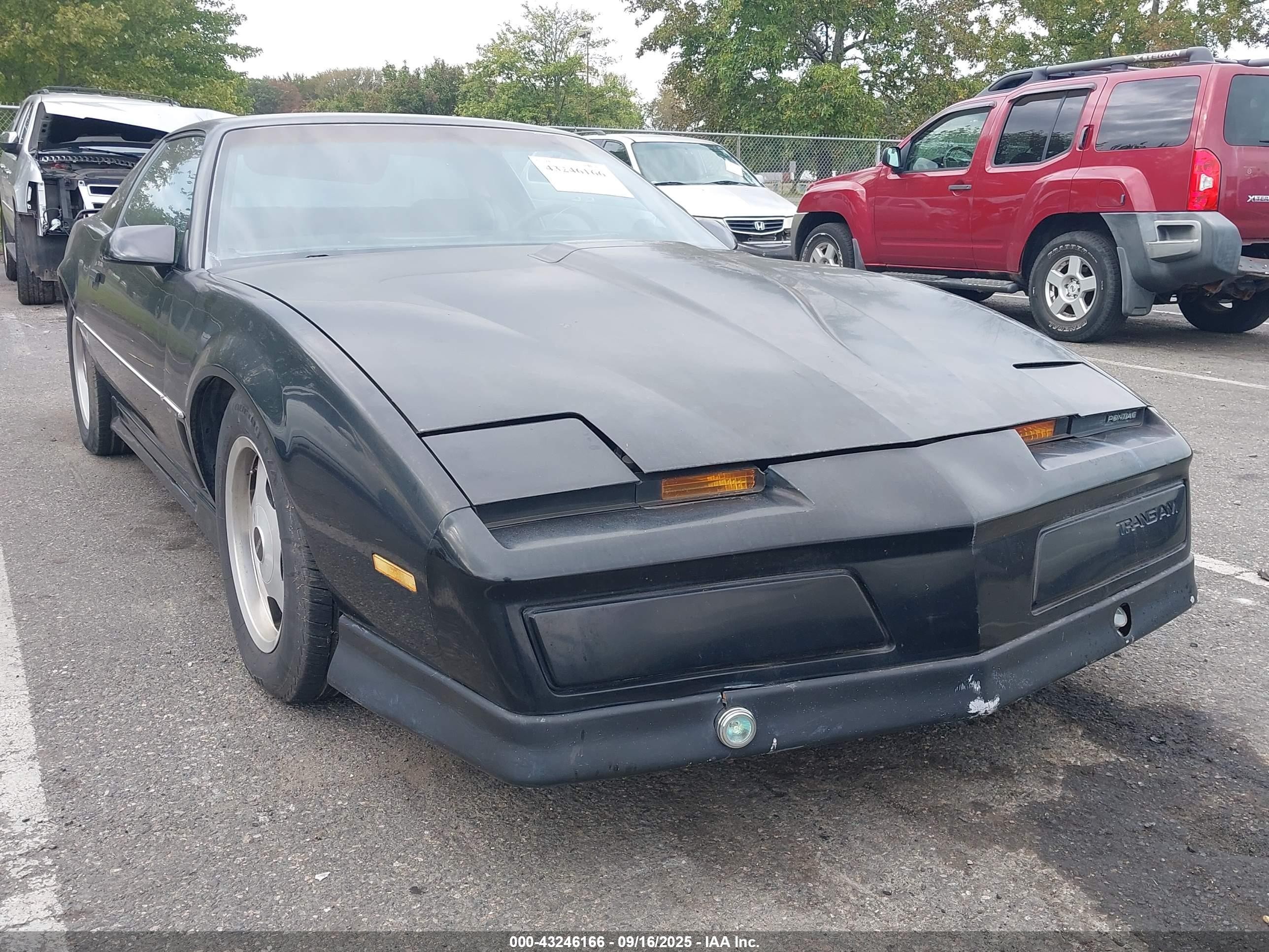 1984 Pontiac Firebird Trans Am, VIN 1G2AW87G0EL235254 — Front end