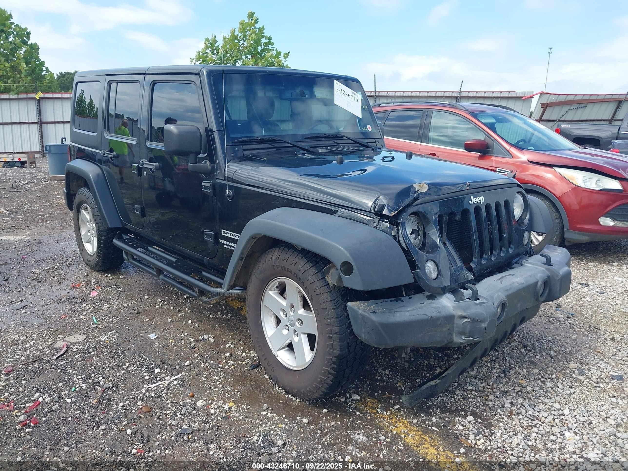 2017 Jeep Wrangler Unlimited Sport, VIN 1C4BJWDG0HL615187 — Front end