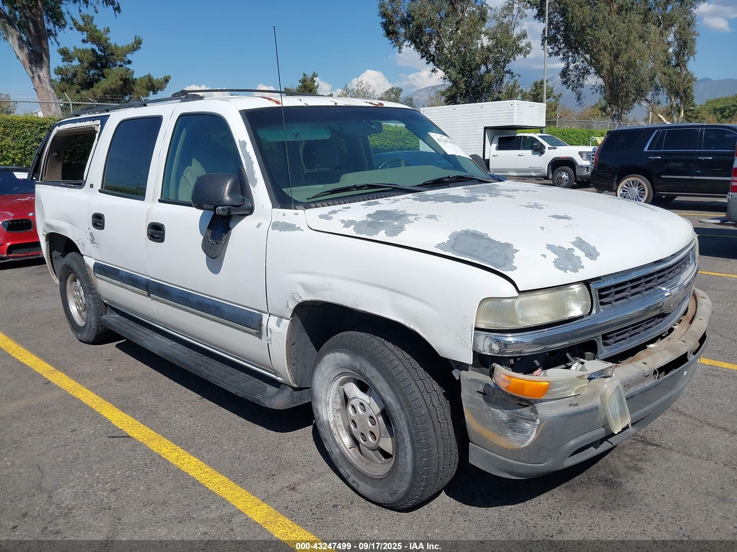 2002 Chevrolet Suburban LT, VIN 1GNEC16T72J106650 — All over