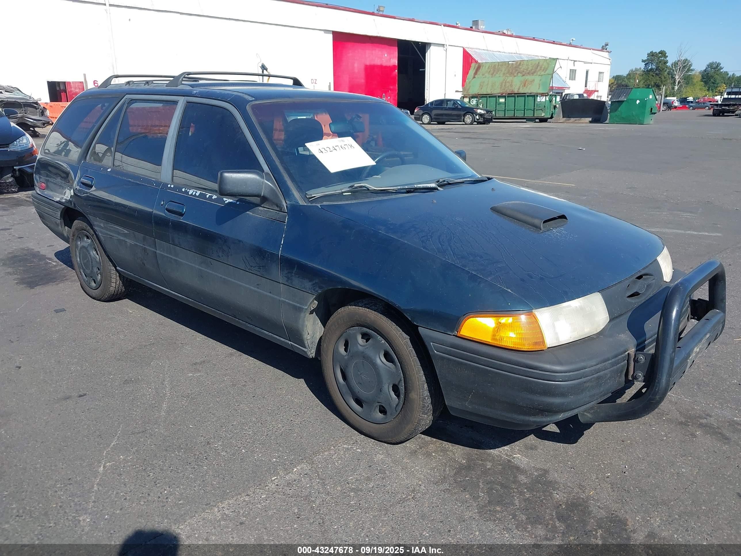 1995 Ford Escort LX, VIN 1FASP15J4SW362673 — Rear end